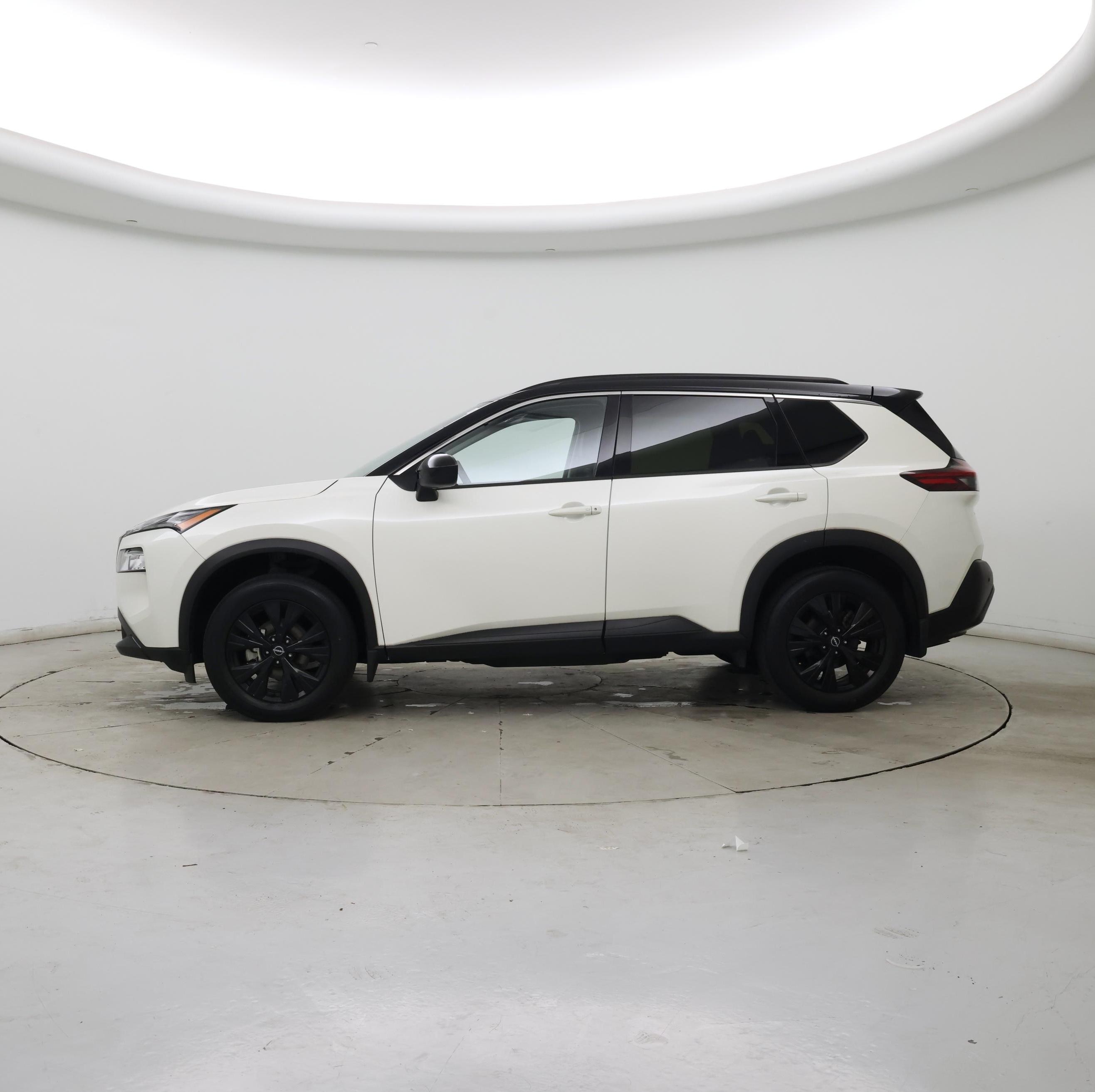 Thumbnail: 2023 Nissan Rogue - 3