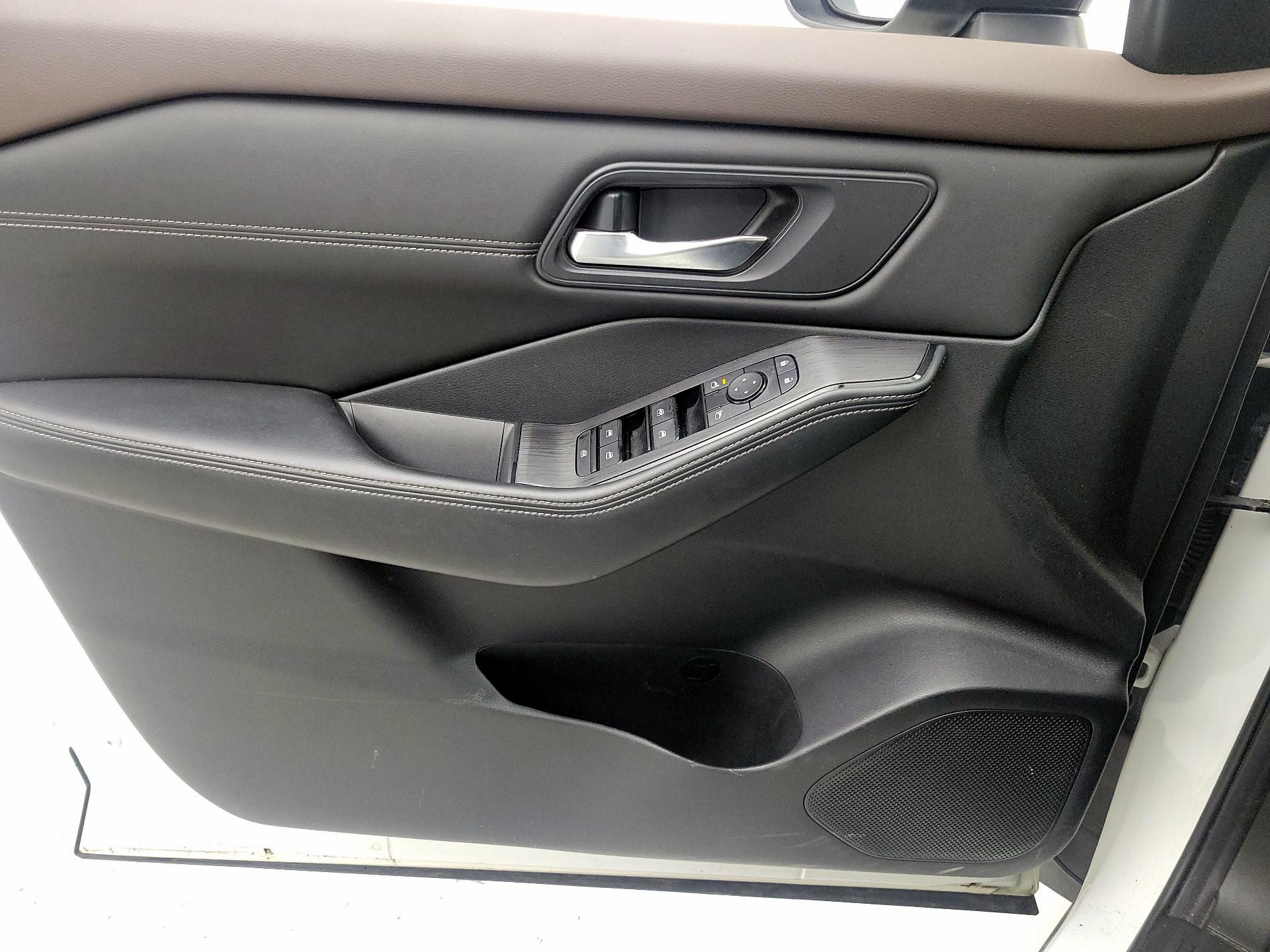 Thumbnail: 2023 Nissan Rogue - 12