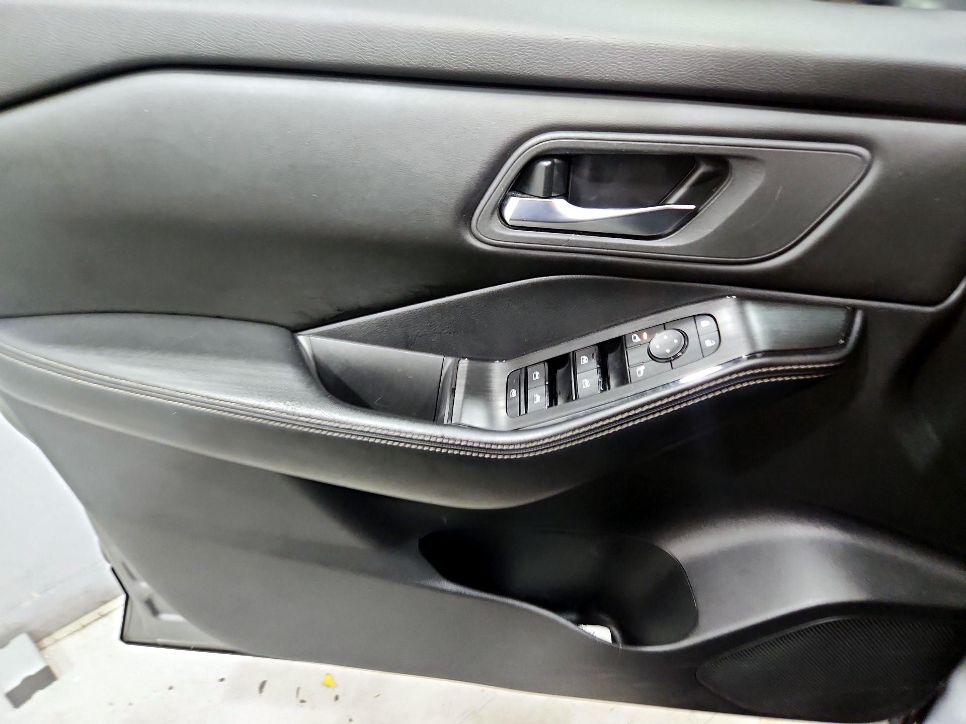 Thumbnail: 2024 Nissan Rogue - 12