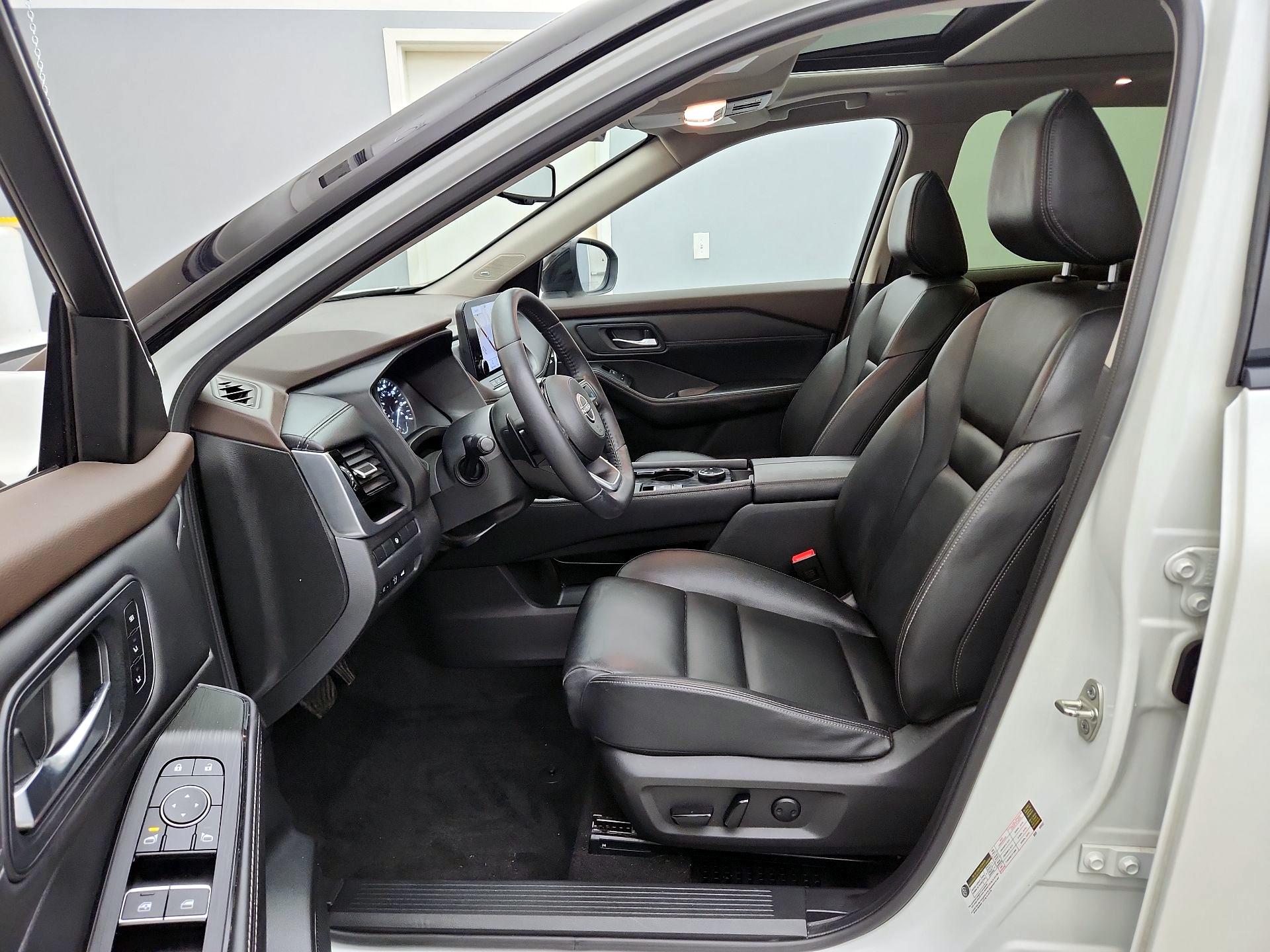 Thumbnail: 2023 Nissan Rogue - 11