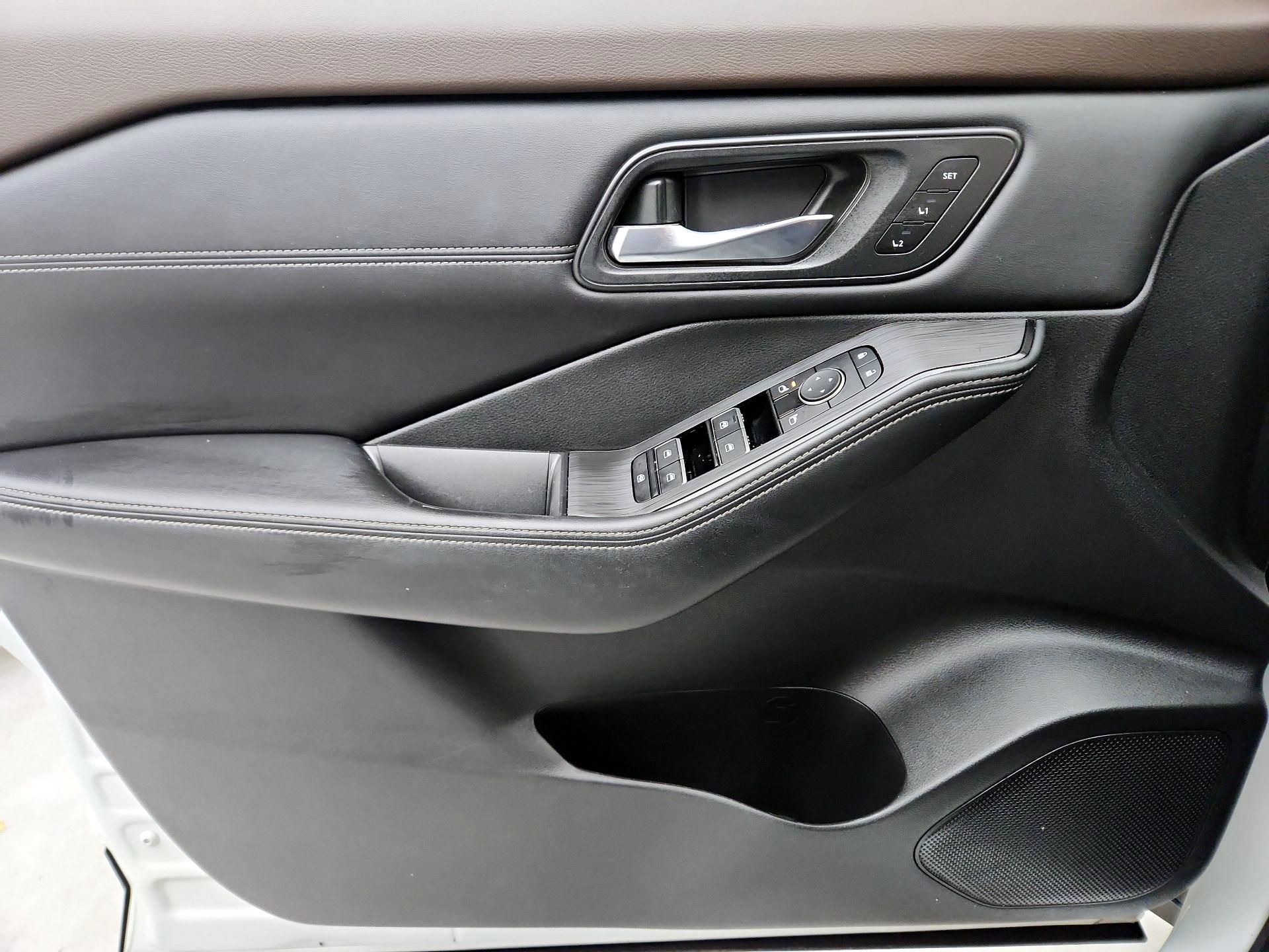 Thumbnail: 2023 Nissan Rogue - 12