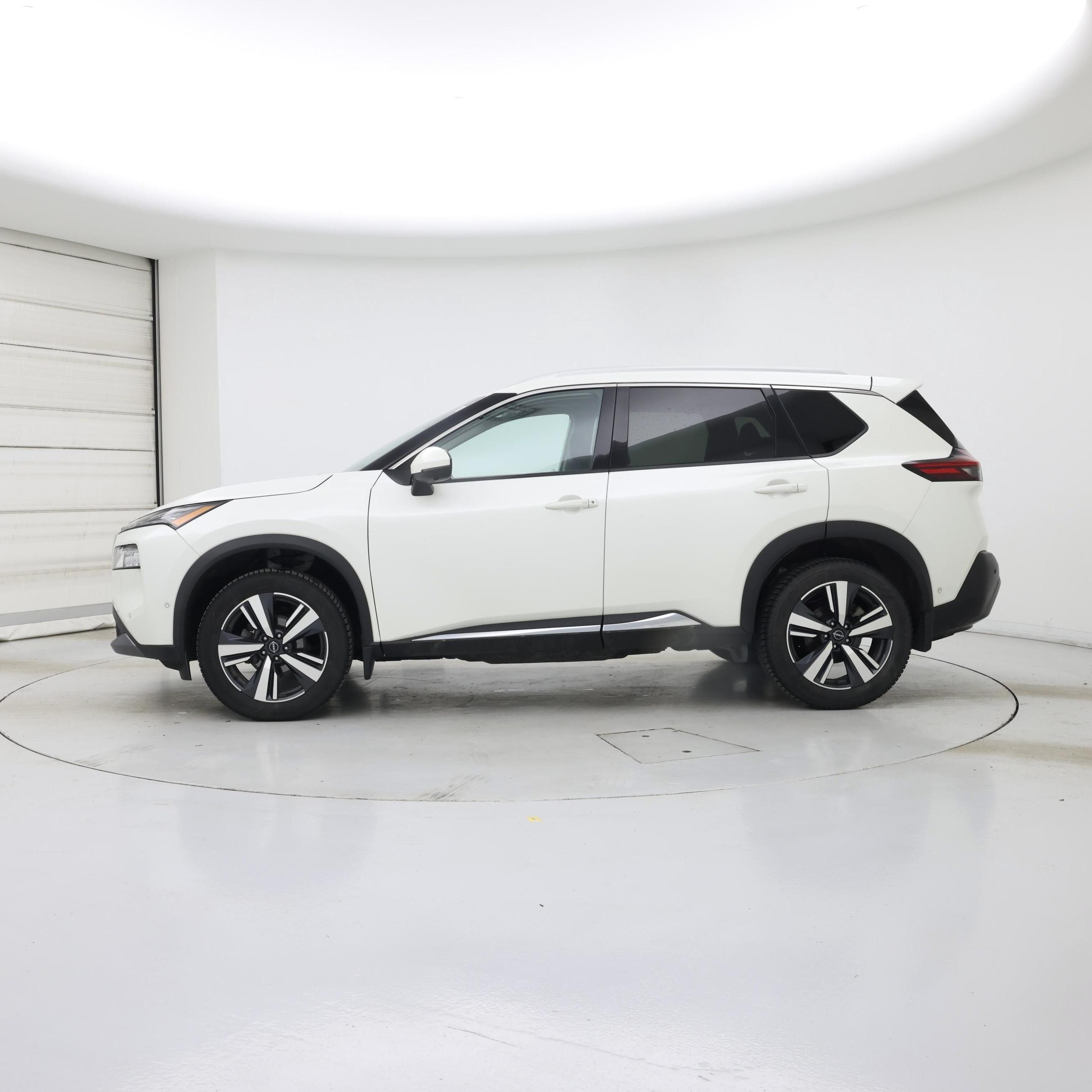 Thumbnail: 2023 Nissan Rogue - 3