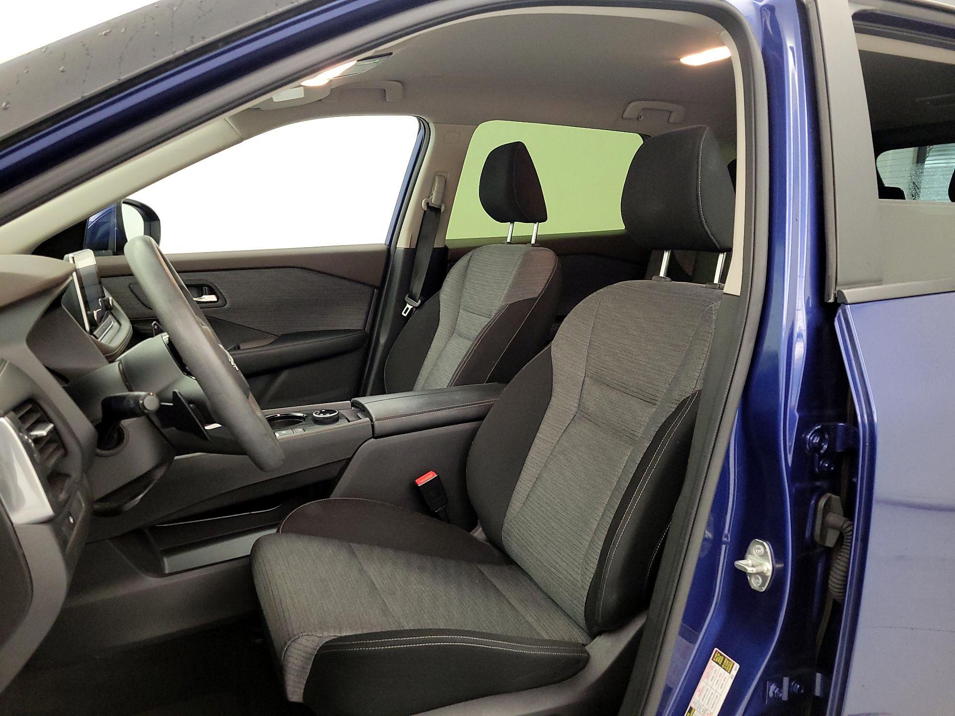 Thumbnail: 2023 Nissan Rogue - 11