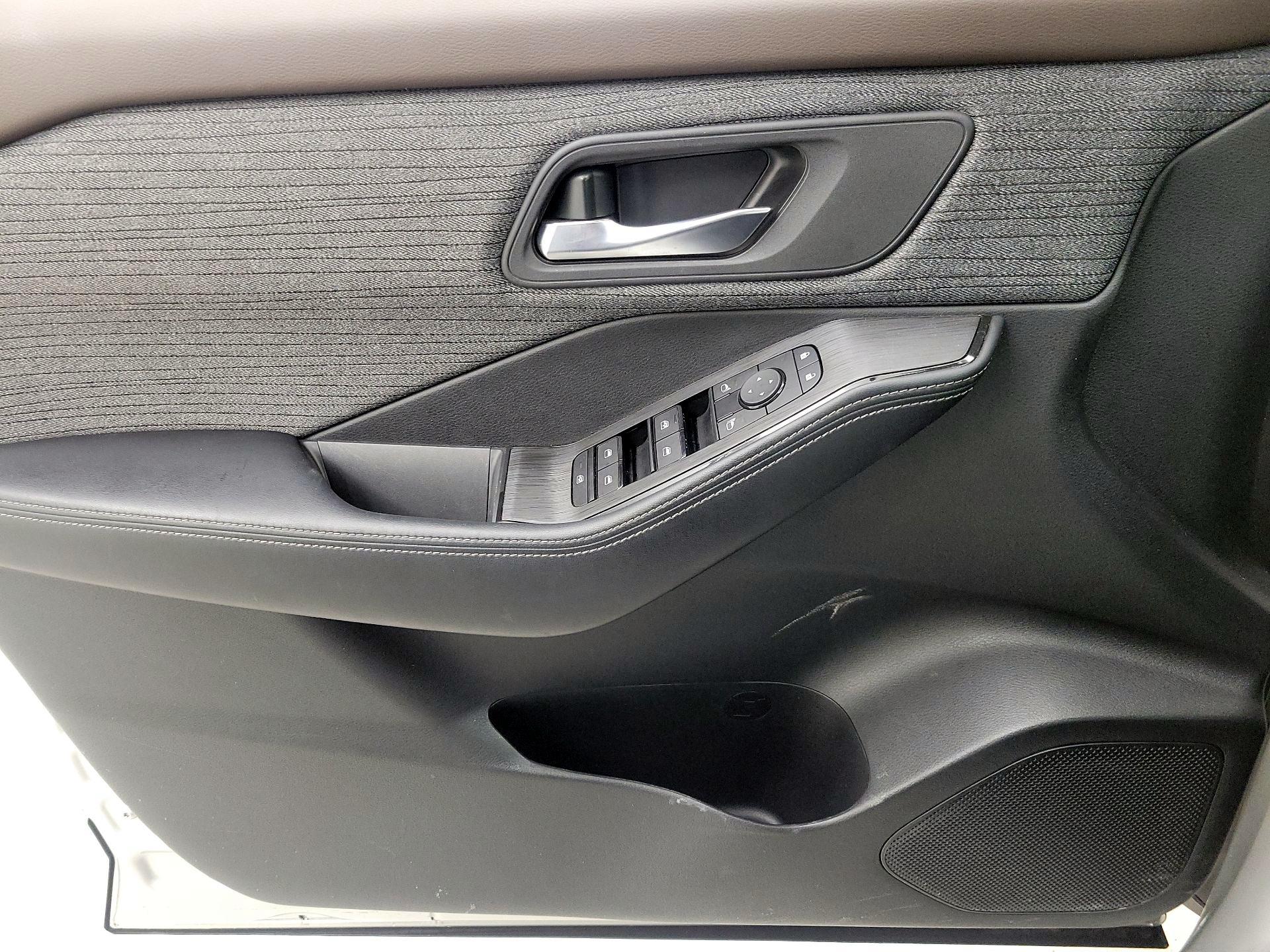 Thumbnail: 2023 Nissan Rogue - 12