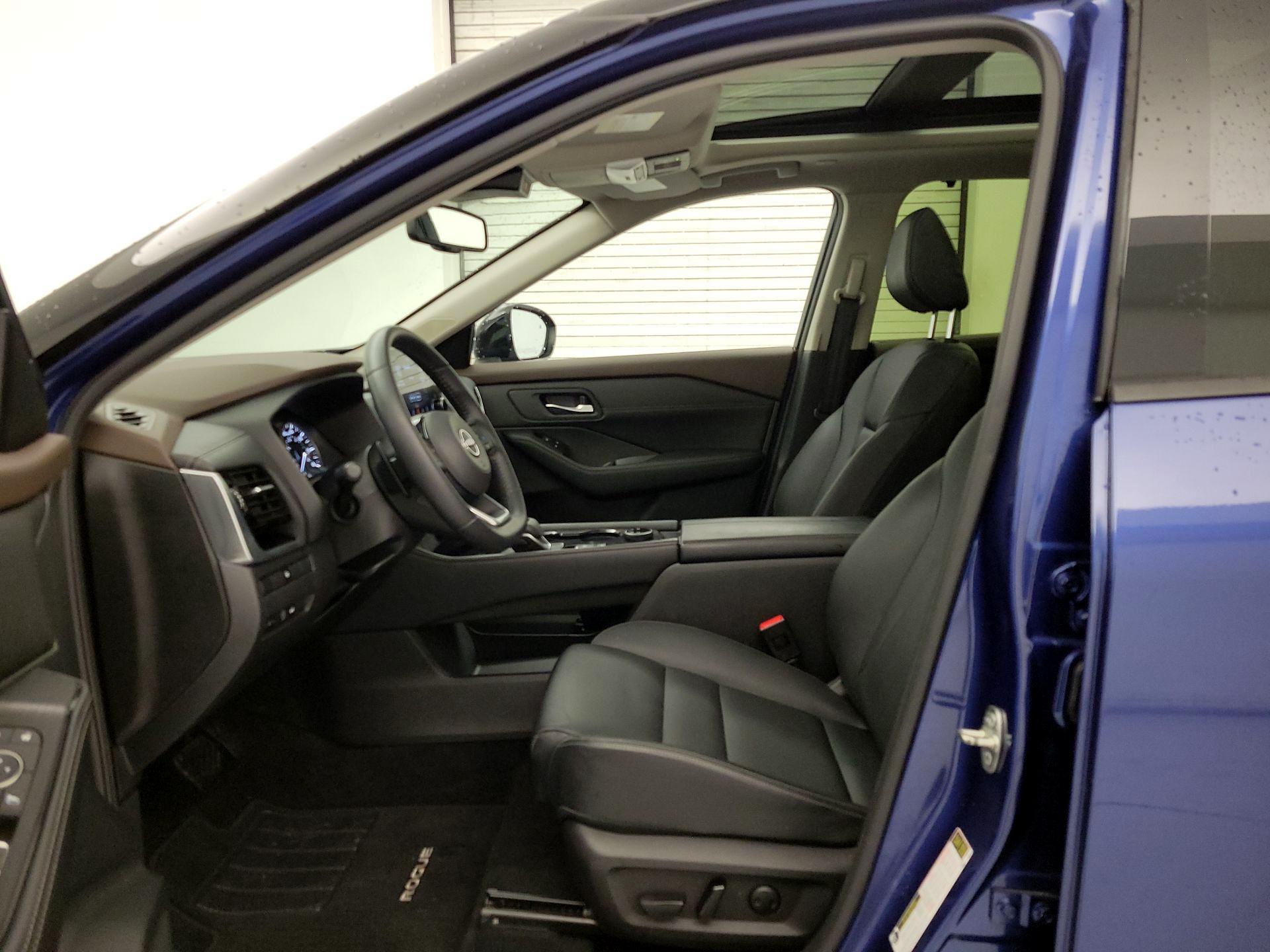 Thumbnail: 2023 Nissan Rogue - 11