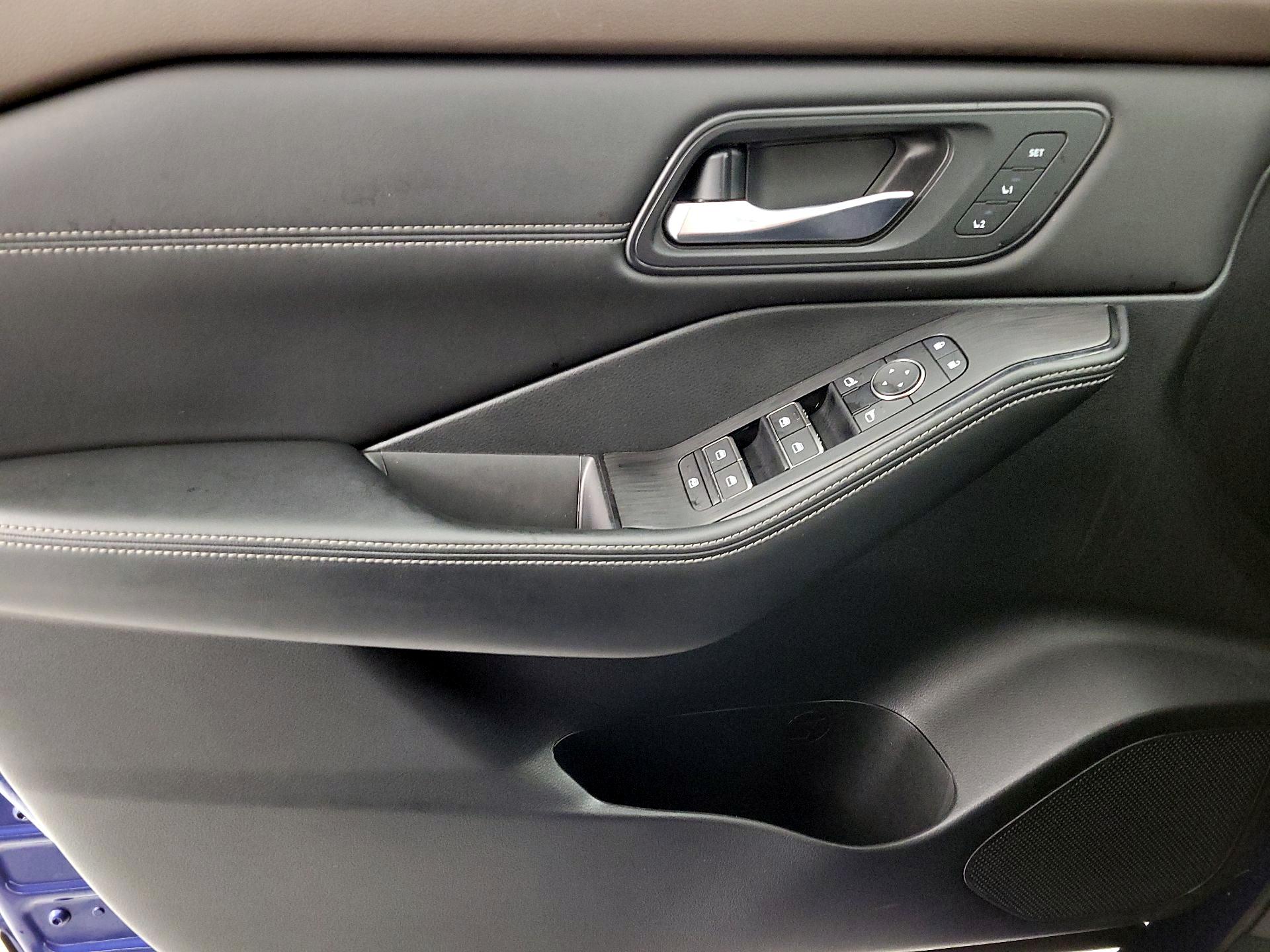 Thumbnail: 2023 Nissan Rogue - 12