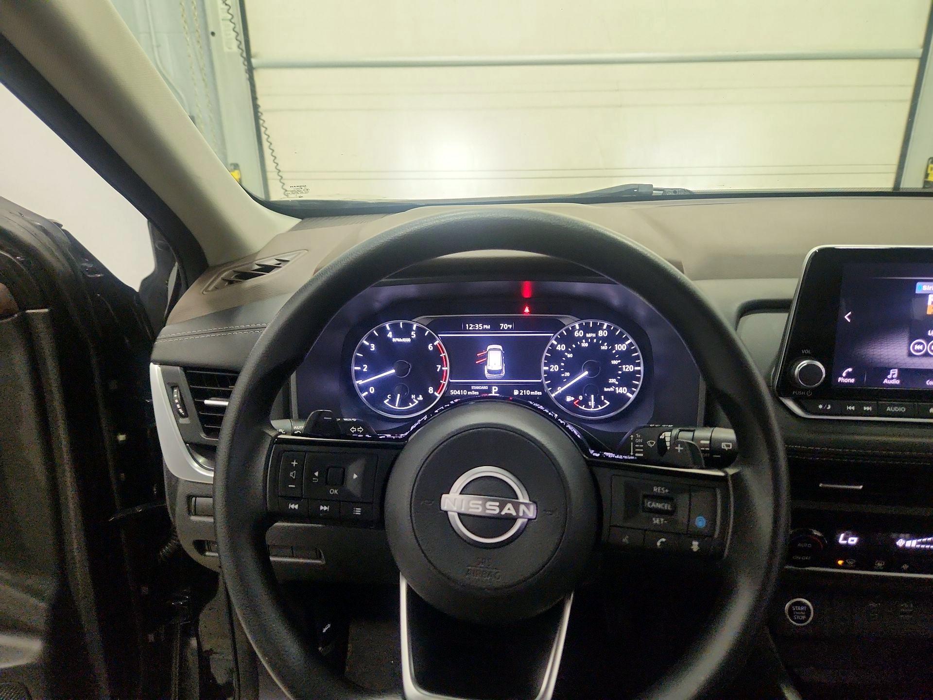 Thumbnail: 2023 Nissan Rogue - 10