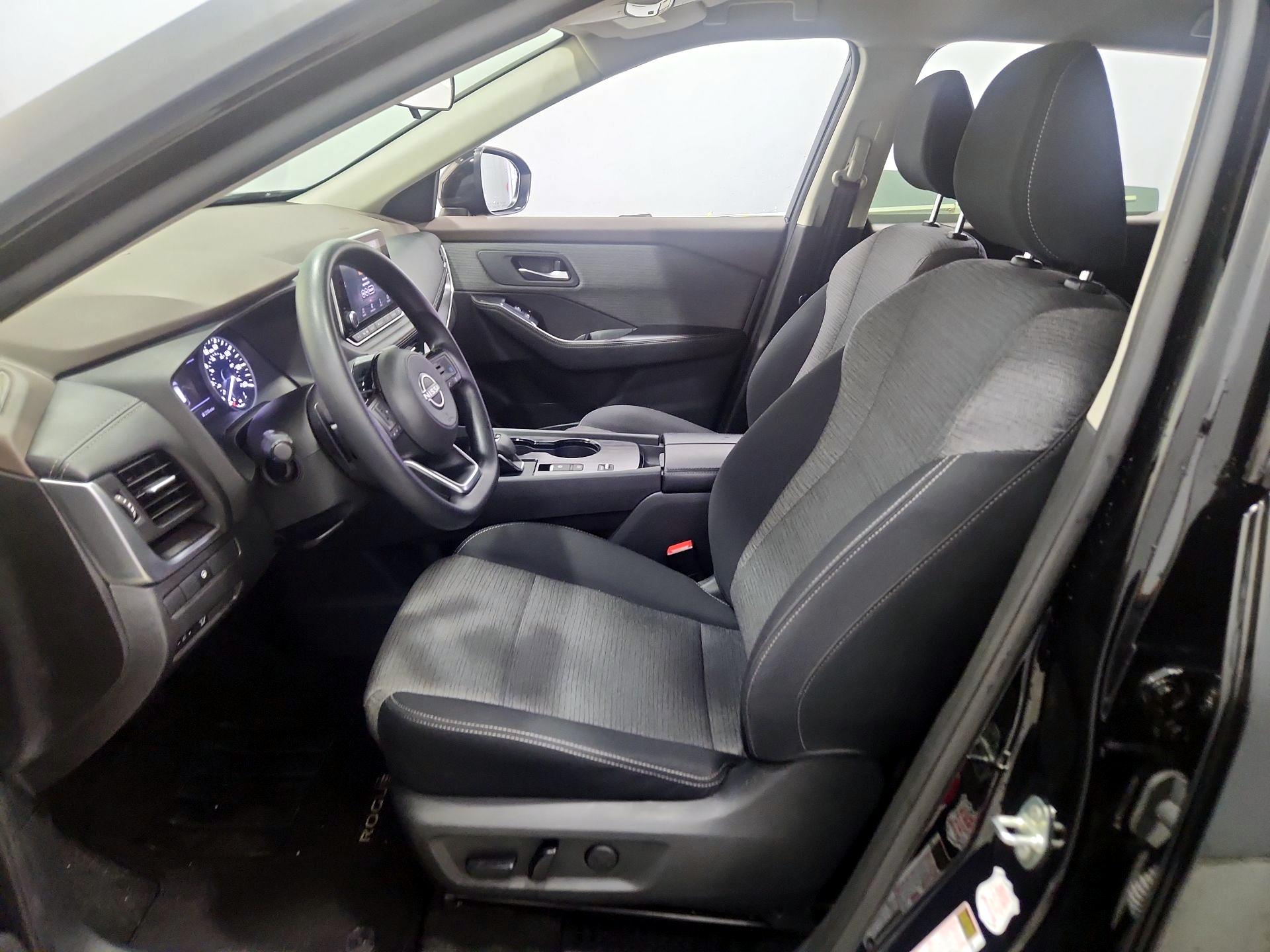 Thumbnail: 2023 Nissan Rogue - 11