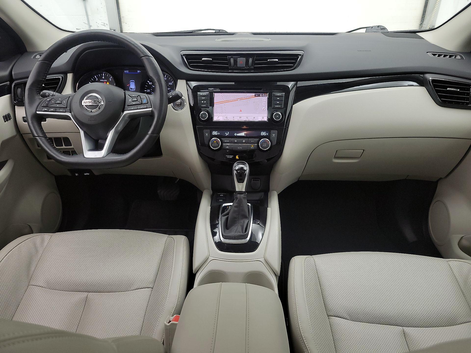 Thumbnail: 2022 Nissan Rogue Sport - 9