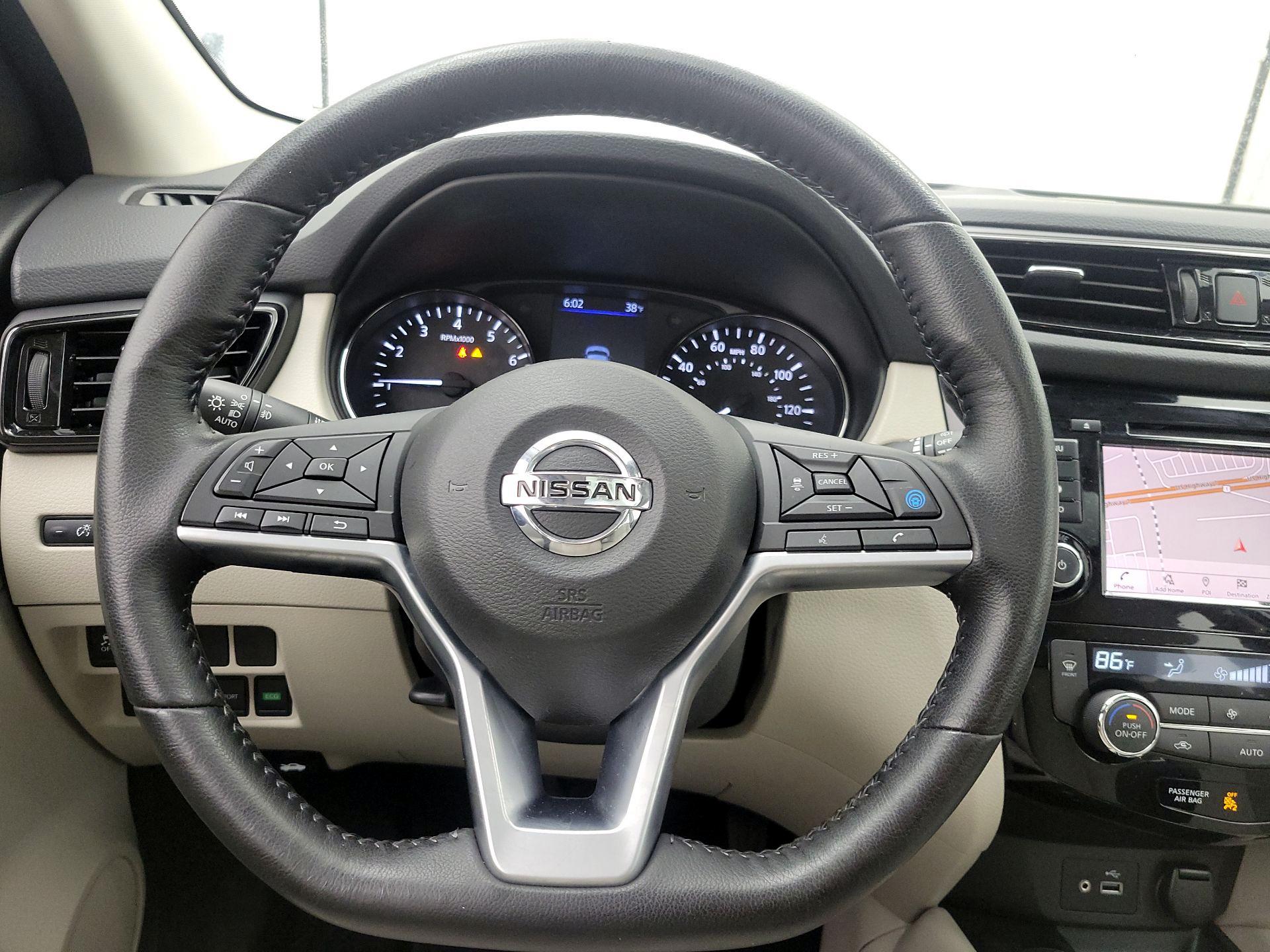 Thumbnail: 2022 Nissan Rogue Sport - 10