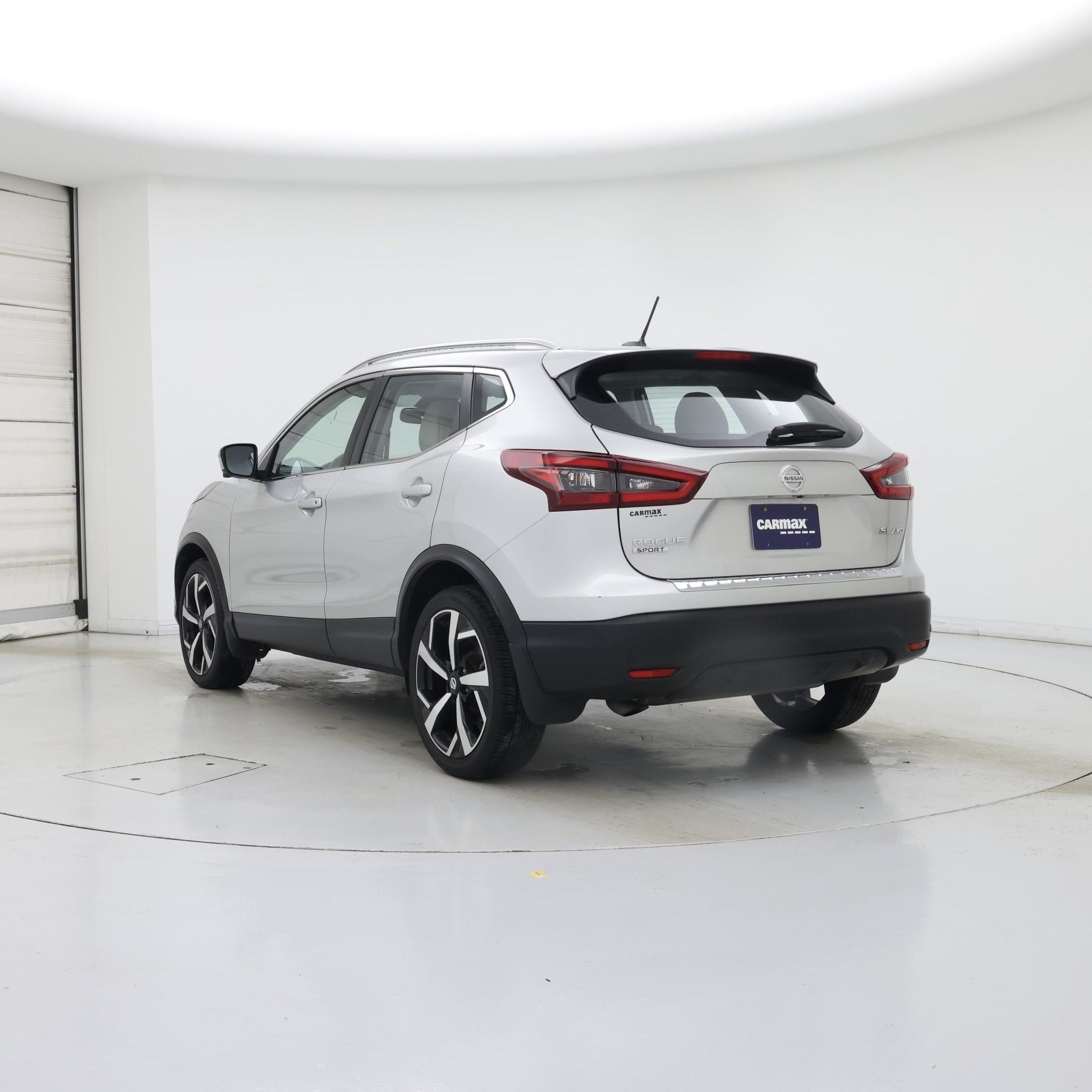 Thumbnail: 2022 Nissan Rogue Sport - 2