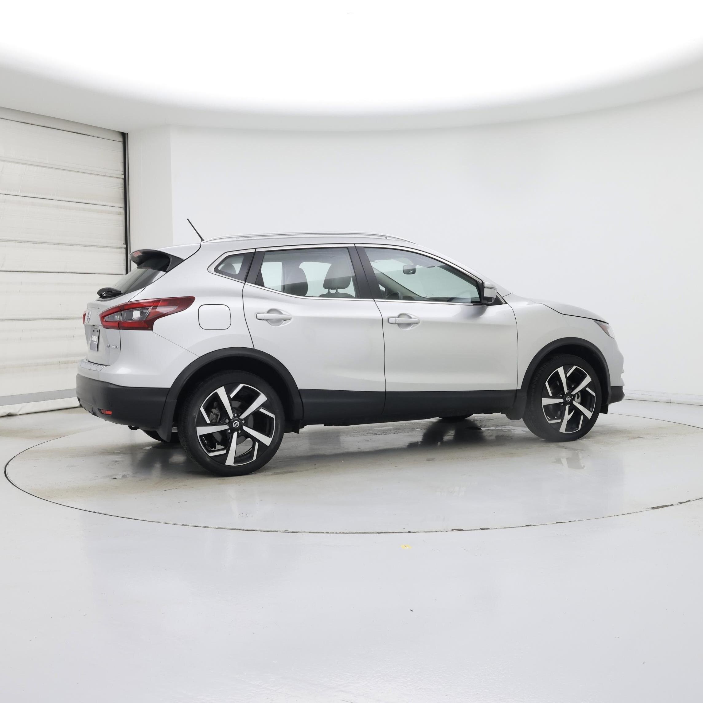 Thumbnail: 2022 Nissan Rogue Sport - 8