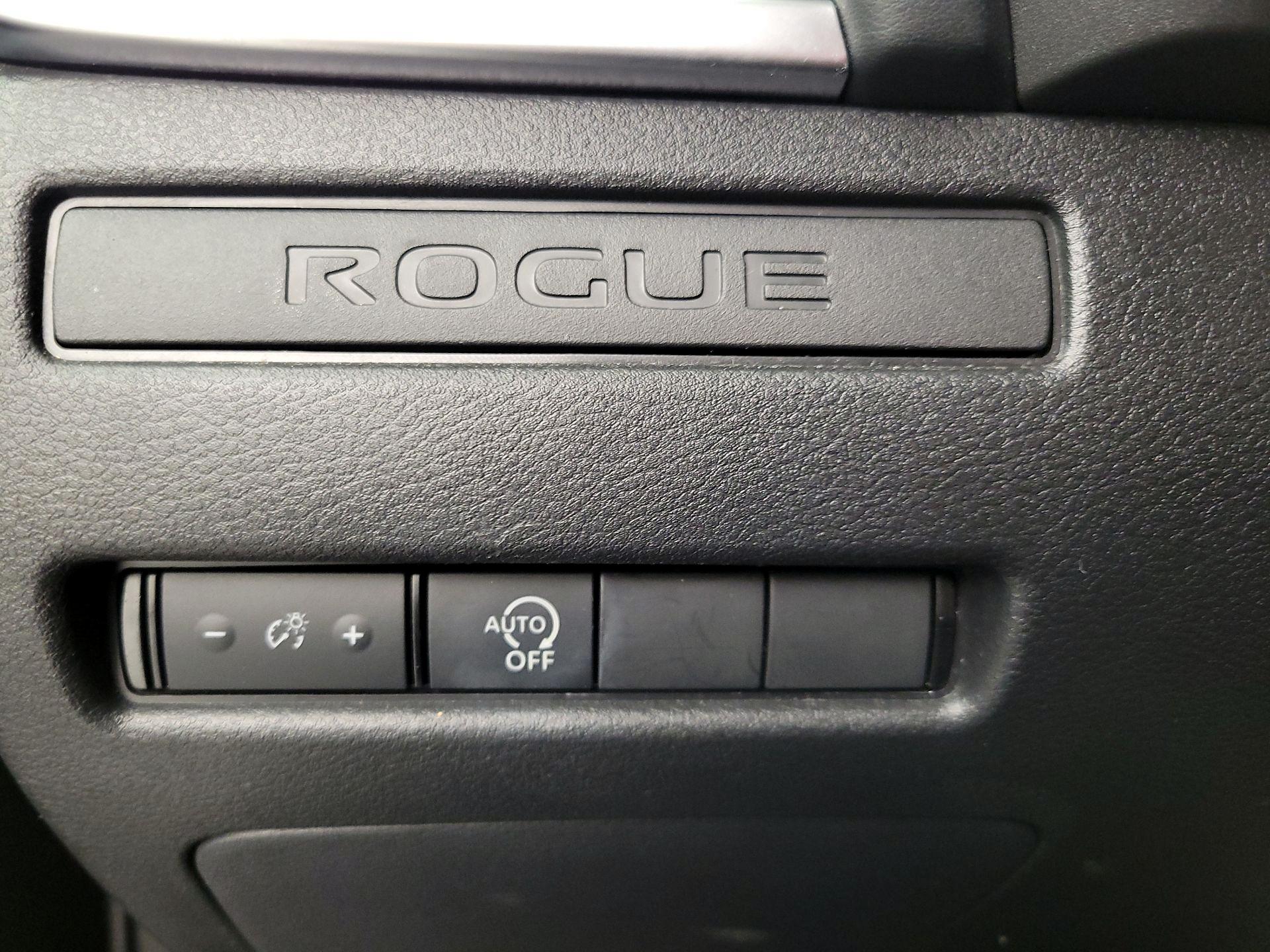 Thumbnail: 2023 Nissan Rogue - 13