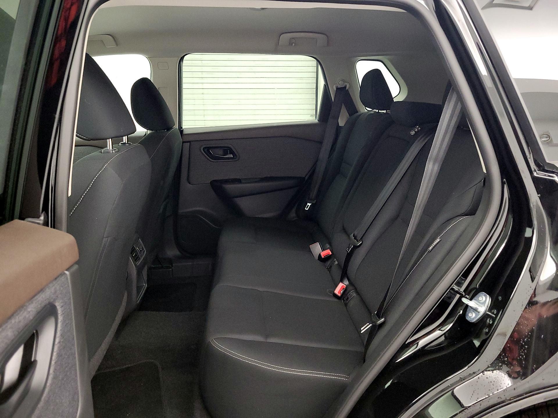 Thumbnail: 2023 Nissan Rogue - 19