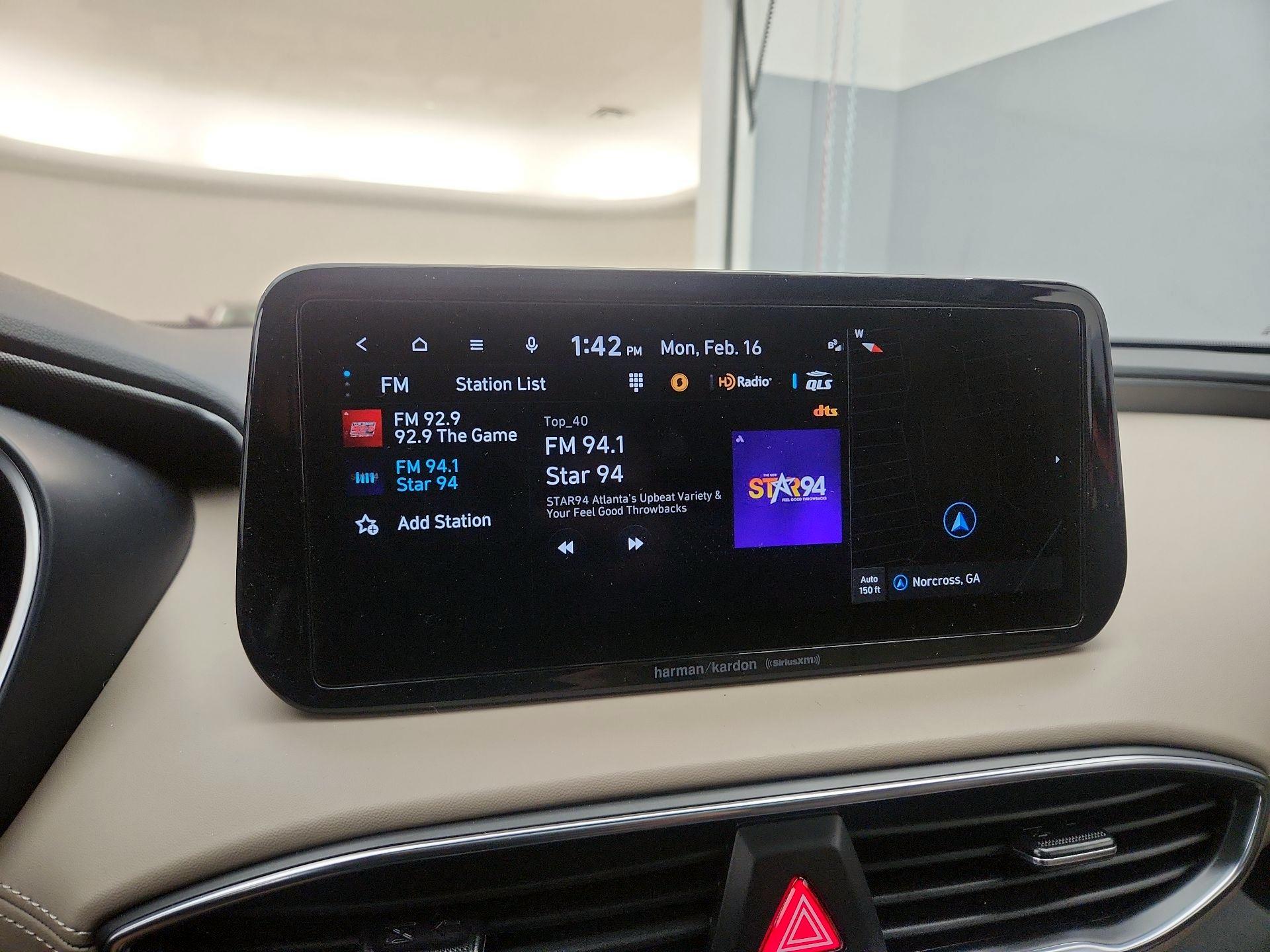 Thumbnail: 2023 Hyundai Santa Fe - 16