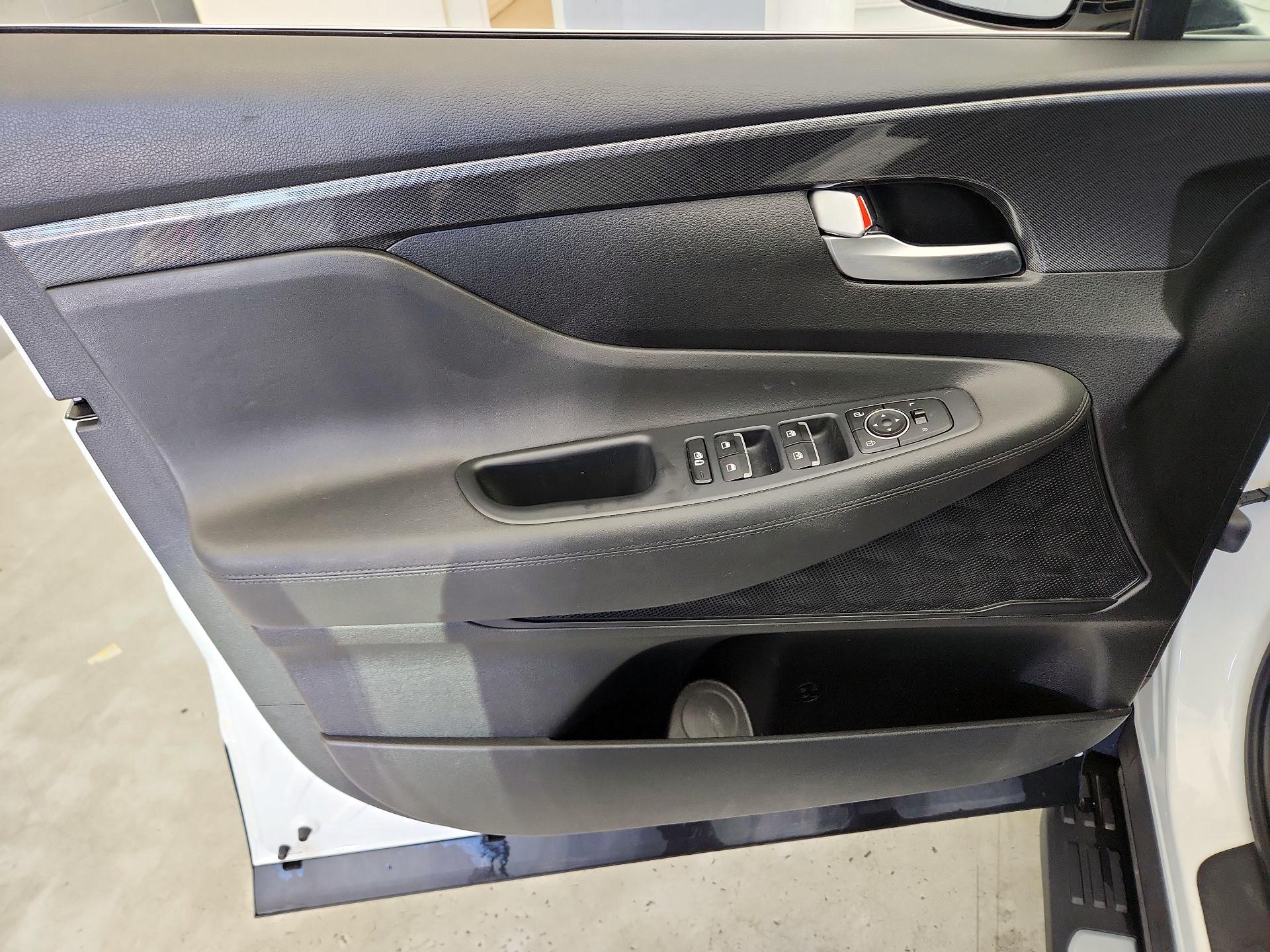 Thumbnail: 2023 Hyundai Santa Fe - 12