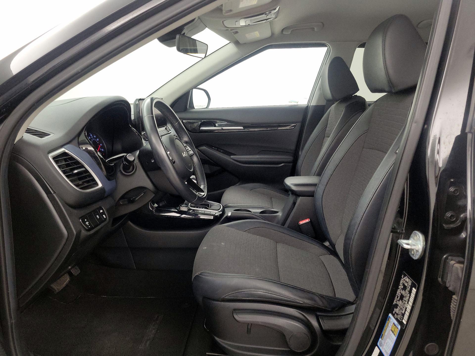 Thumbnail: 2022 Kia Seltos - 11