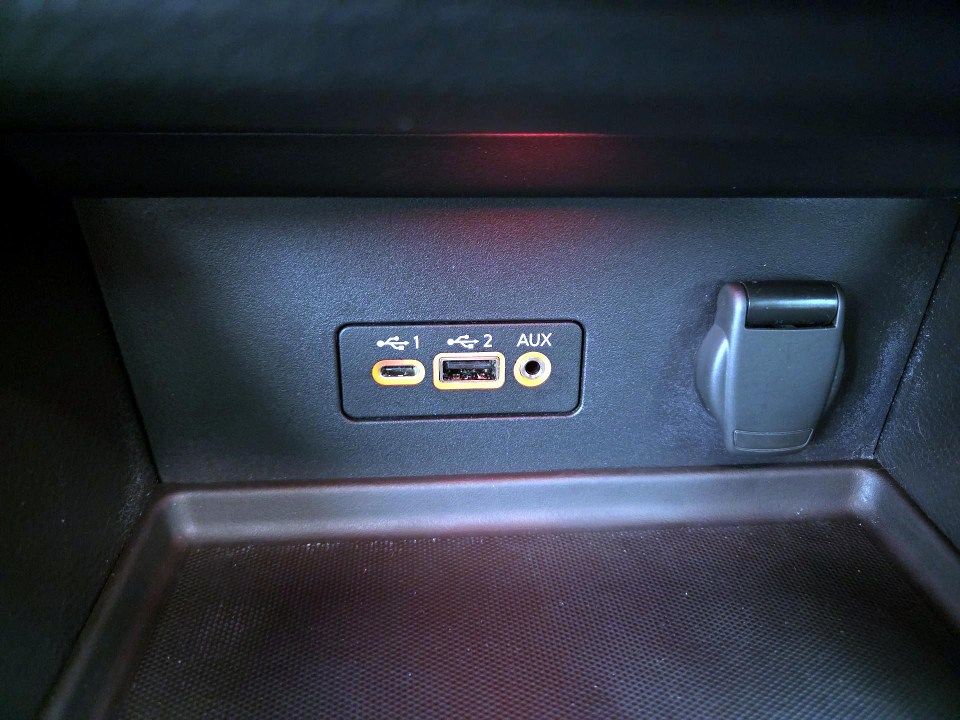 Thumbnail: 2022 Nissan Sentra - 18