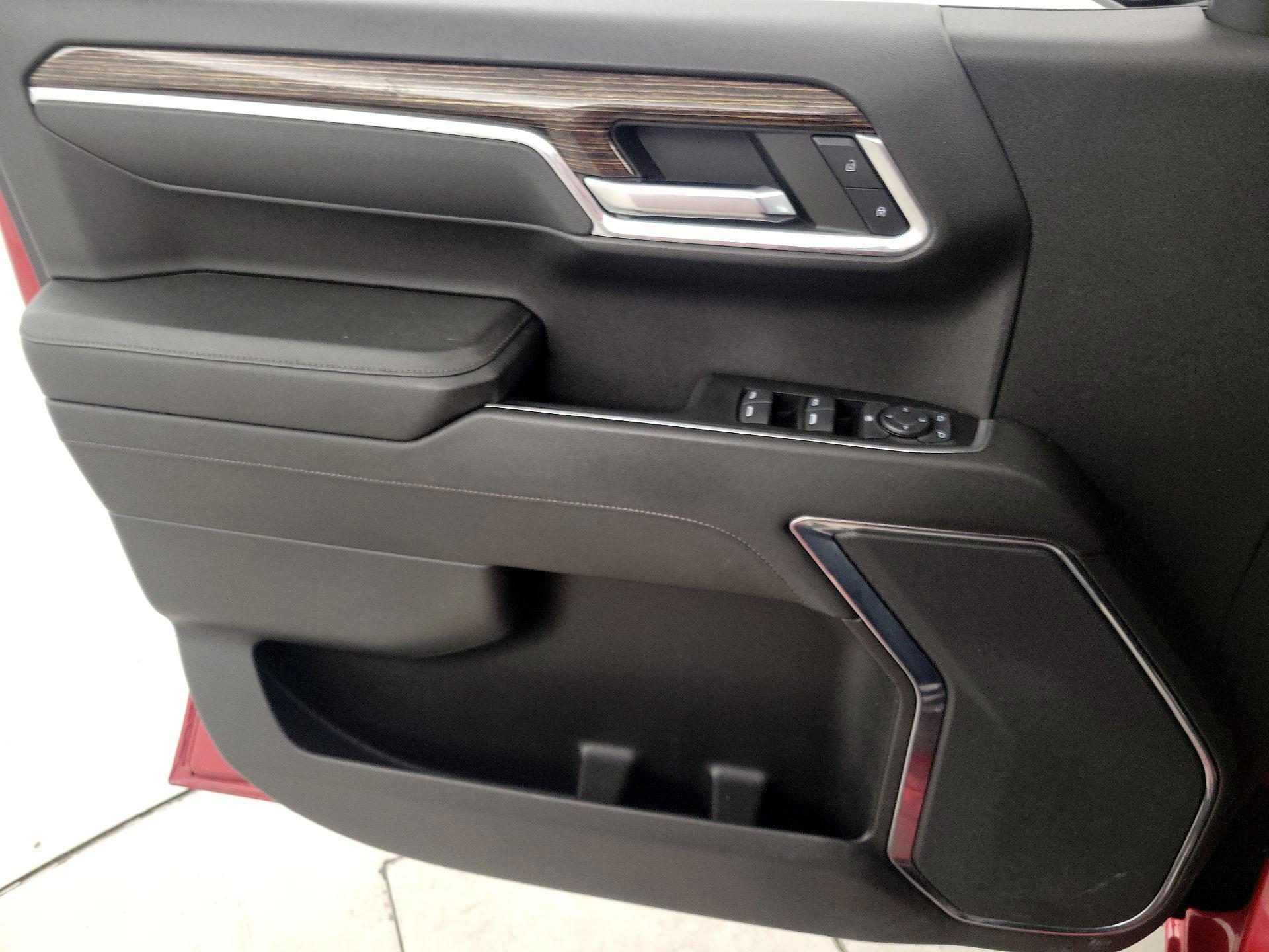 Thumbnail: 2023 GMC Sierra 1500 - 12