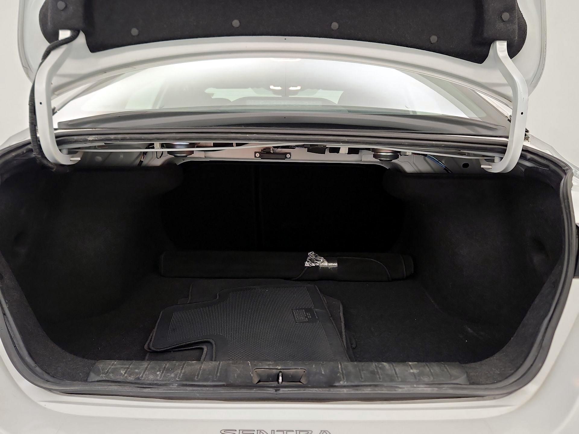 Thumbnail: 2023 Nissan Sentra - 20