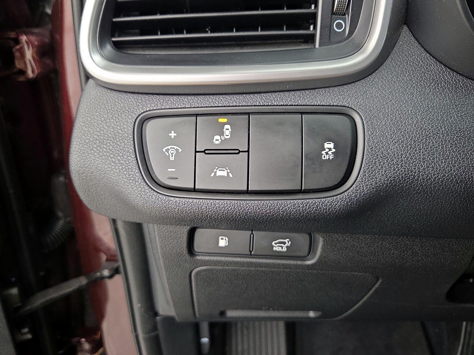 Thumbnail: 2020 Kia Sorento - 13