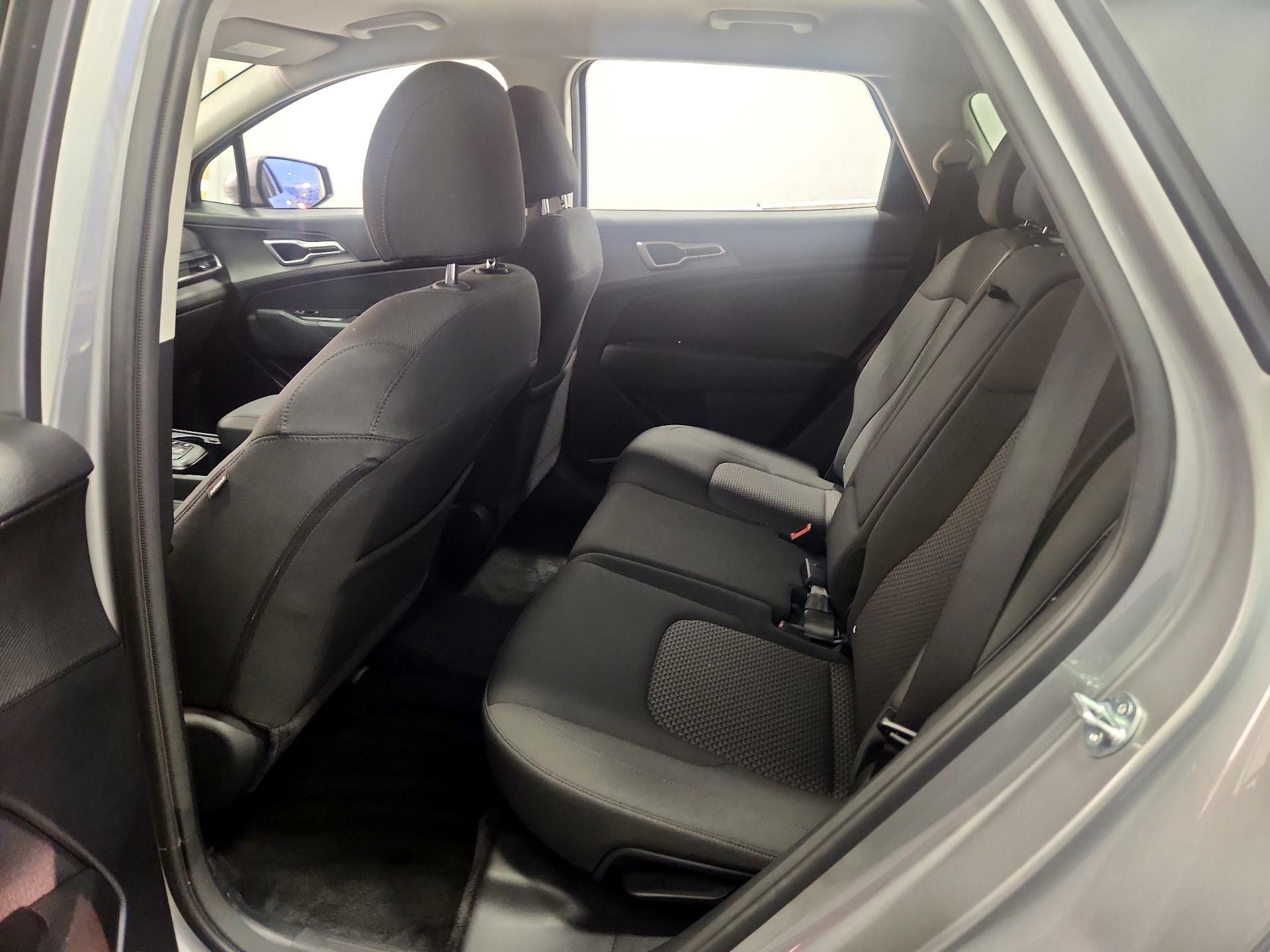 Thumbnail: 2024 Kia Sportage - 19