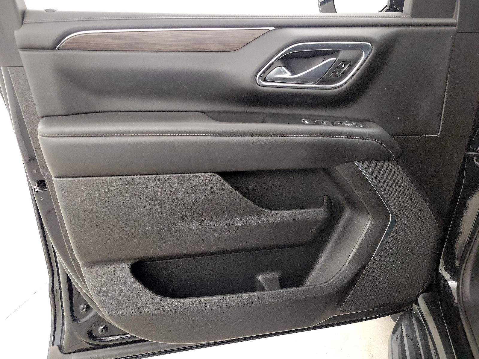 2021 Chevrolet Suburban LS - Photo 13