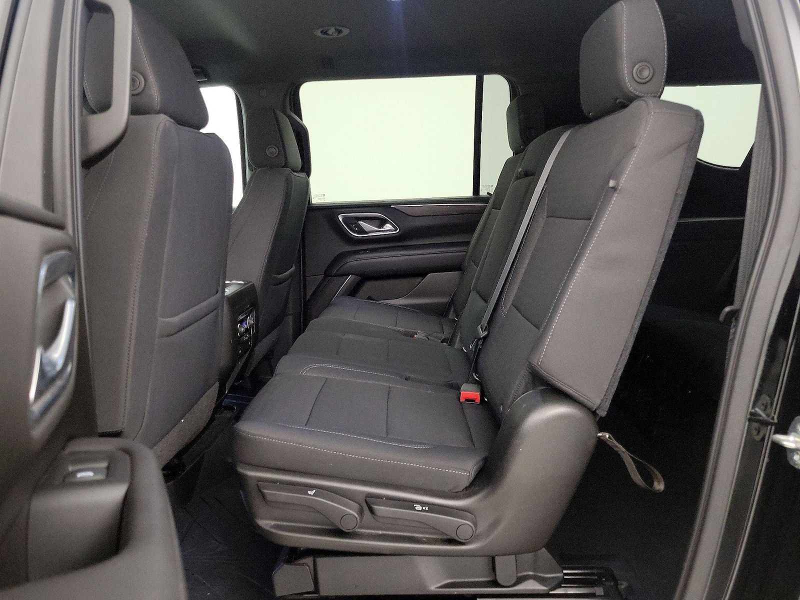 2021 Chevrolet Suburban LS - Photo 20