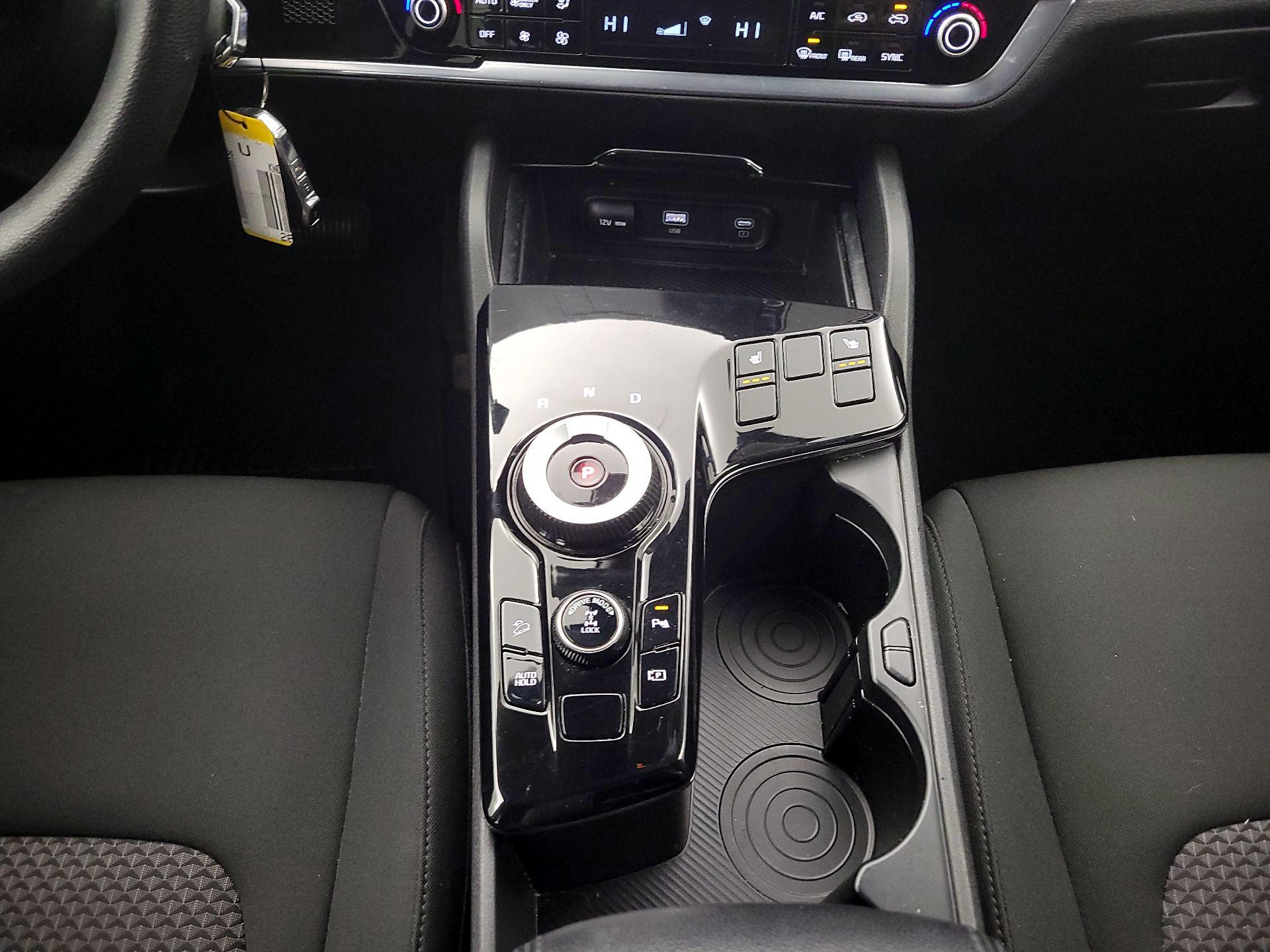 Thumbnail: 2023 Kia Sportage - 17