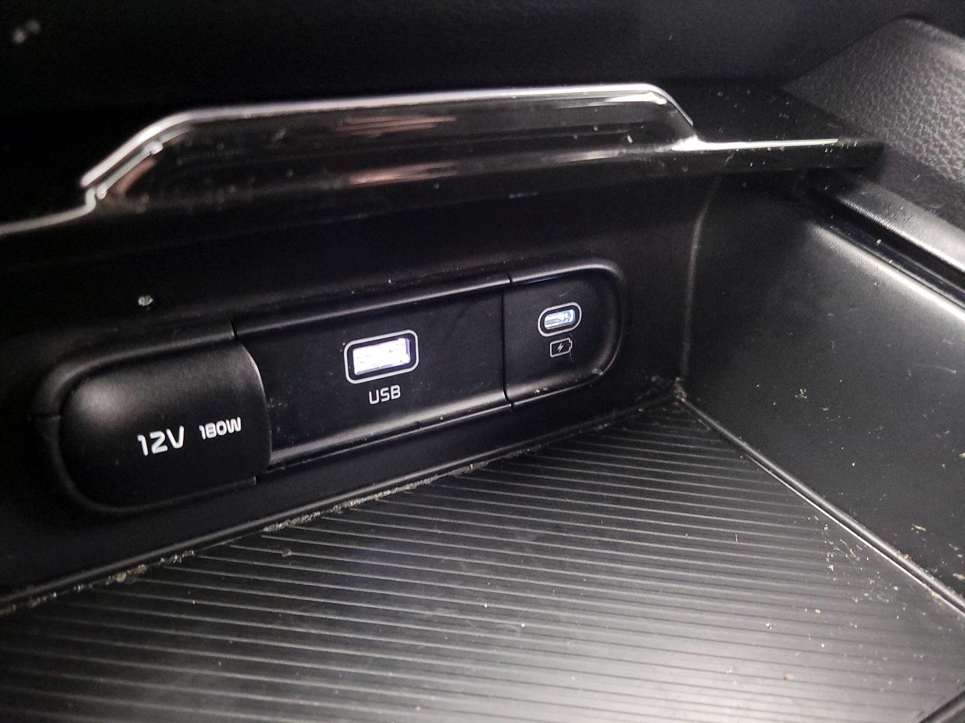 Thumbnail: 2023 Kia Sportage - 18