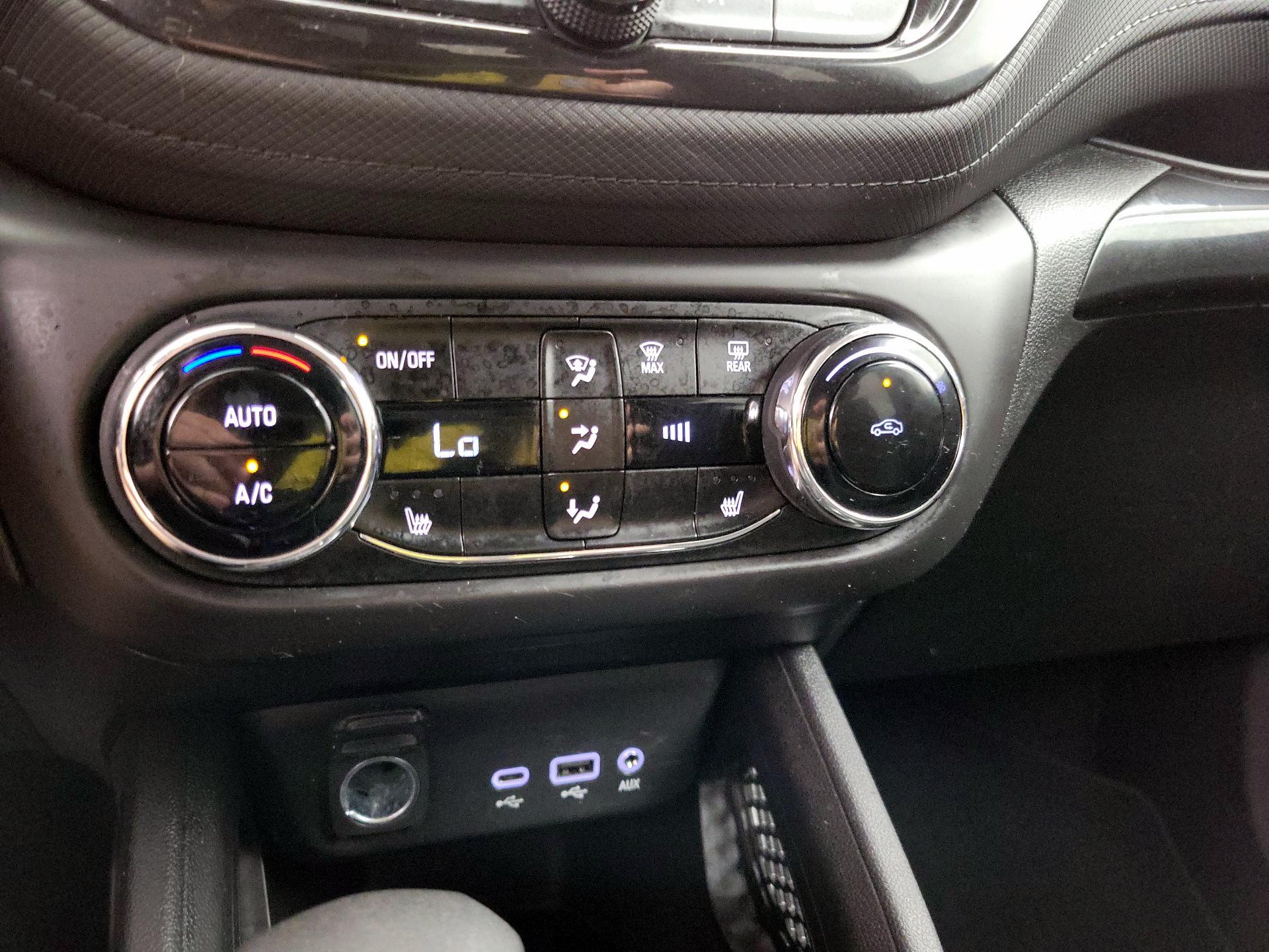 Thumbnail: 2021 Chevrolet TrailBlazer - 16