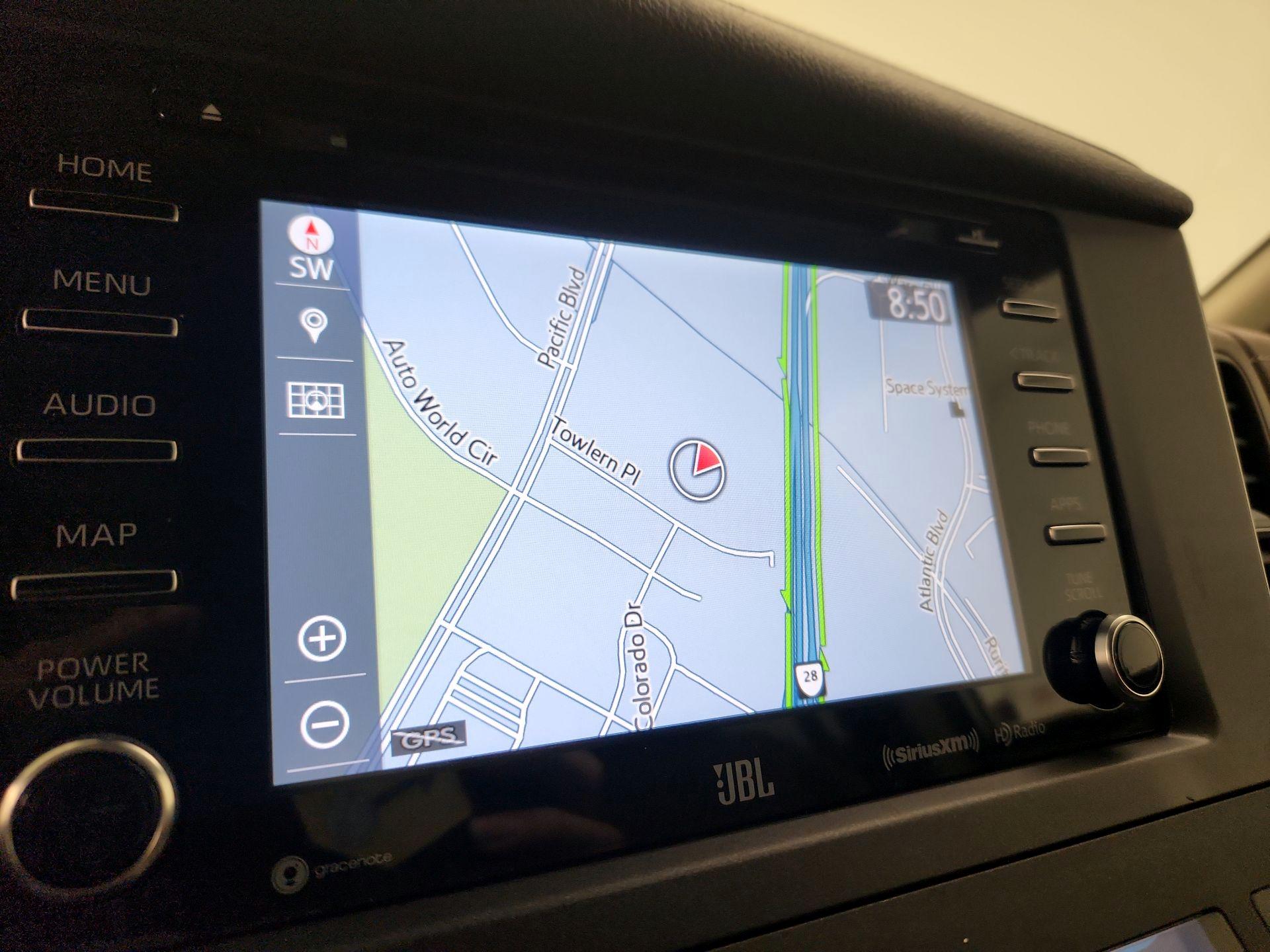 Thumbnail: 2020 Toyota Sienna - 14