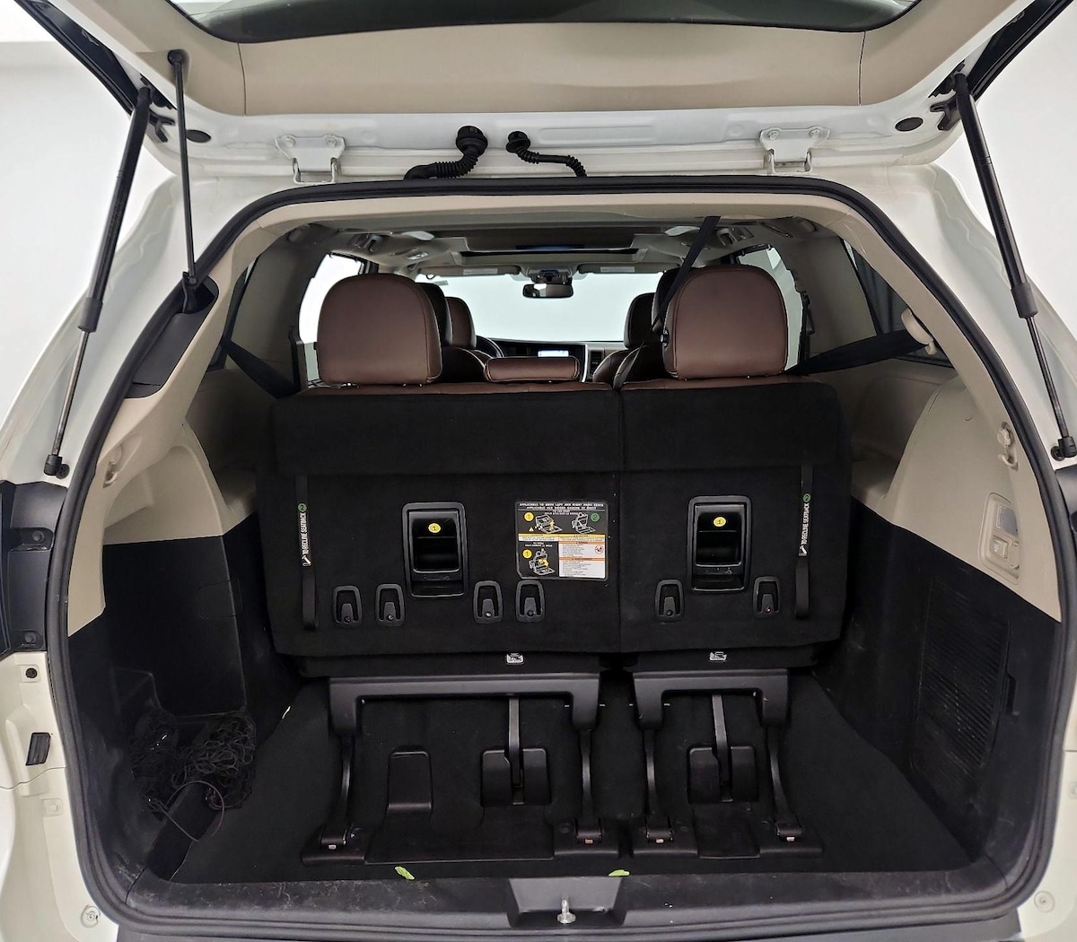 Trunk/Cargo (Seats Up)
