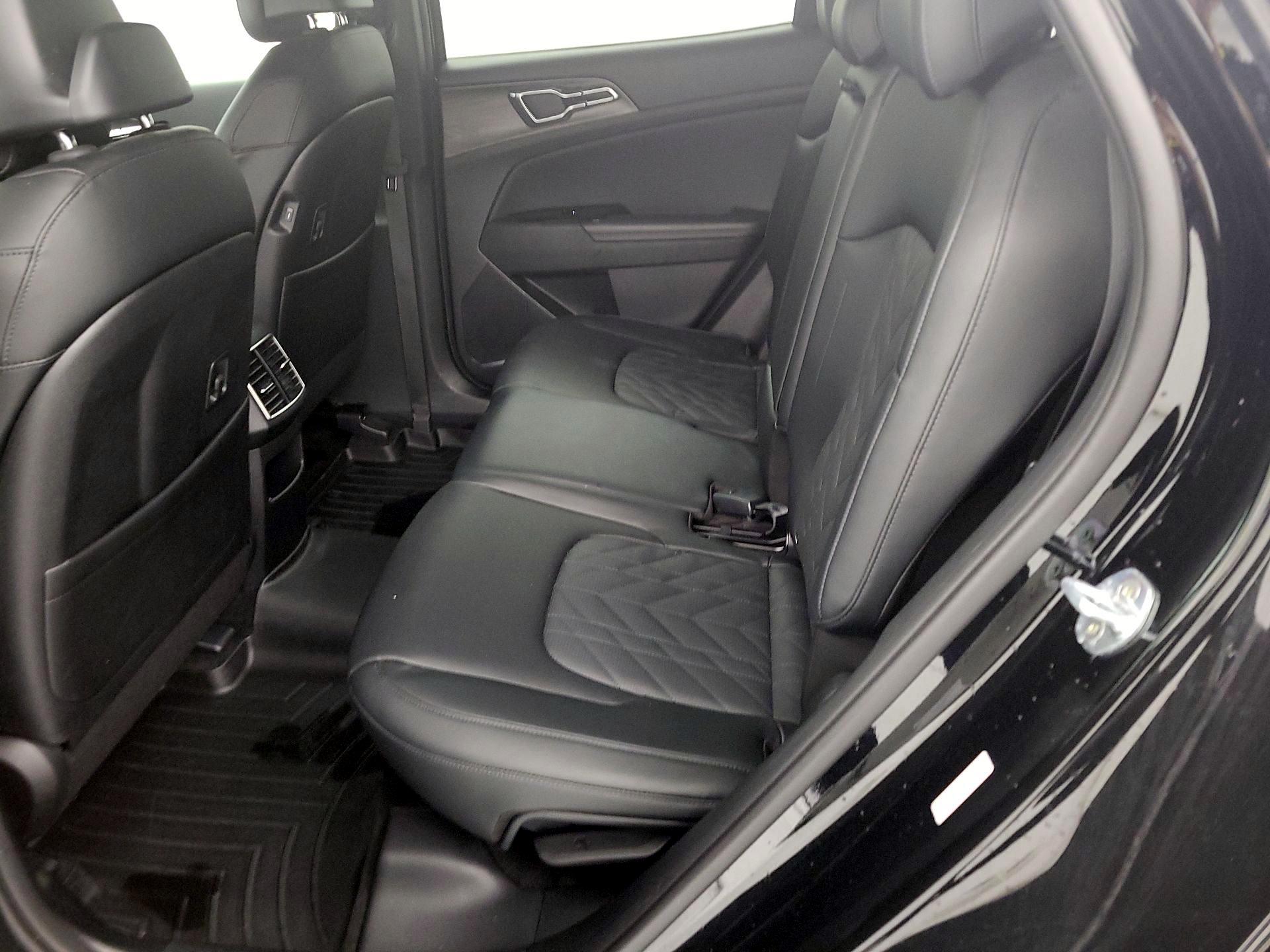 Thumbnail: 2023 Kia Sportage - 20