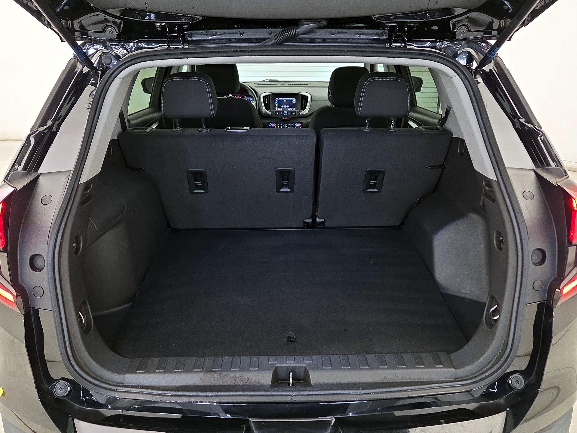 Thumbnail: 2022 GMC Terrain - 20