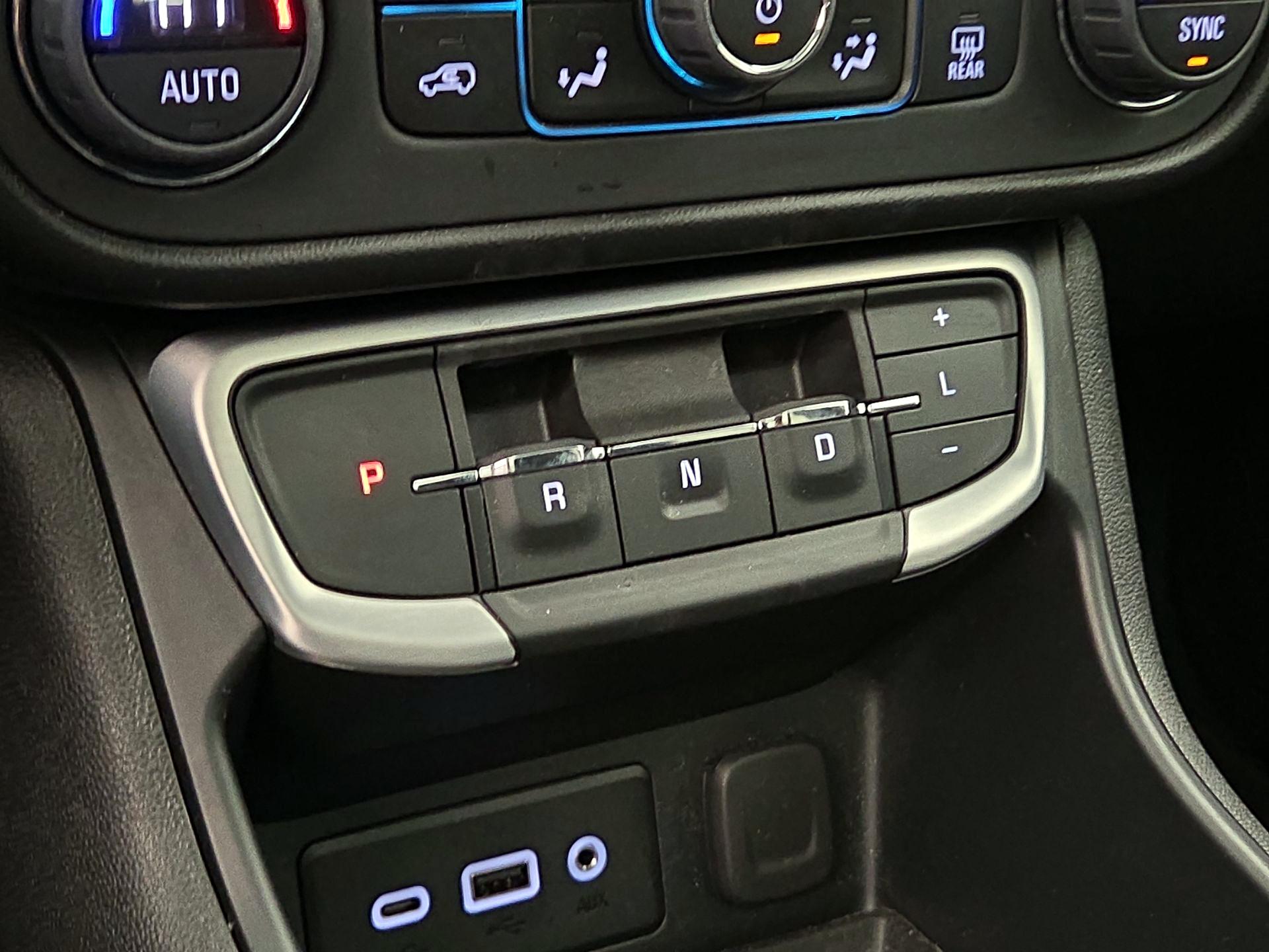 Thumbnail: 2022 GMC Terrain - 17