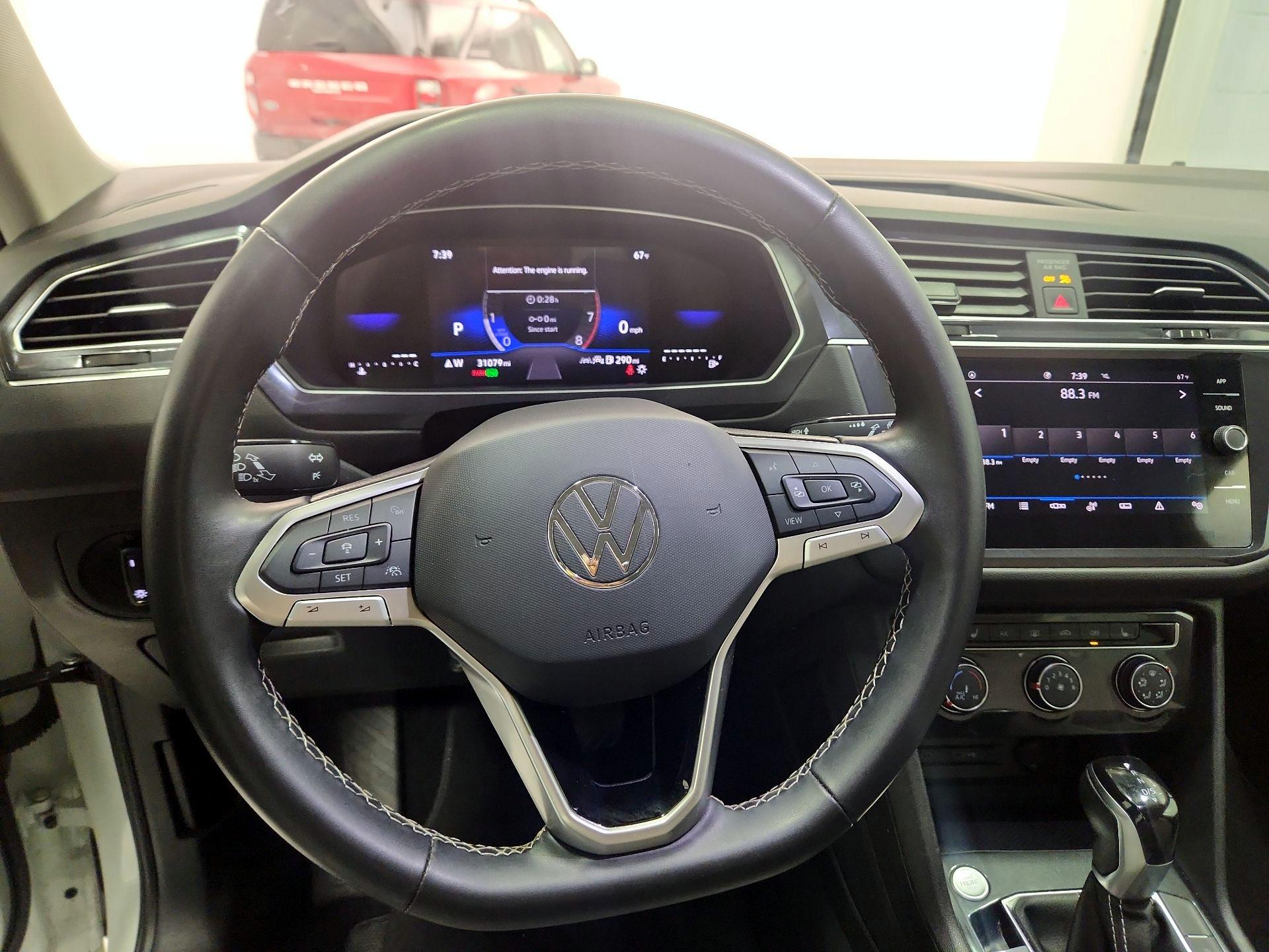 Thumbnail: 2024 Volkswagen Tiguan - 10