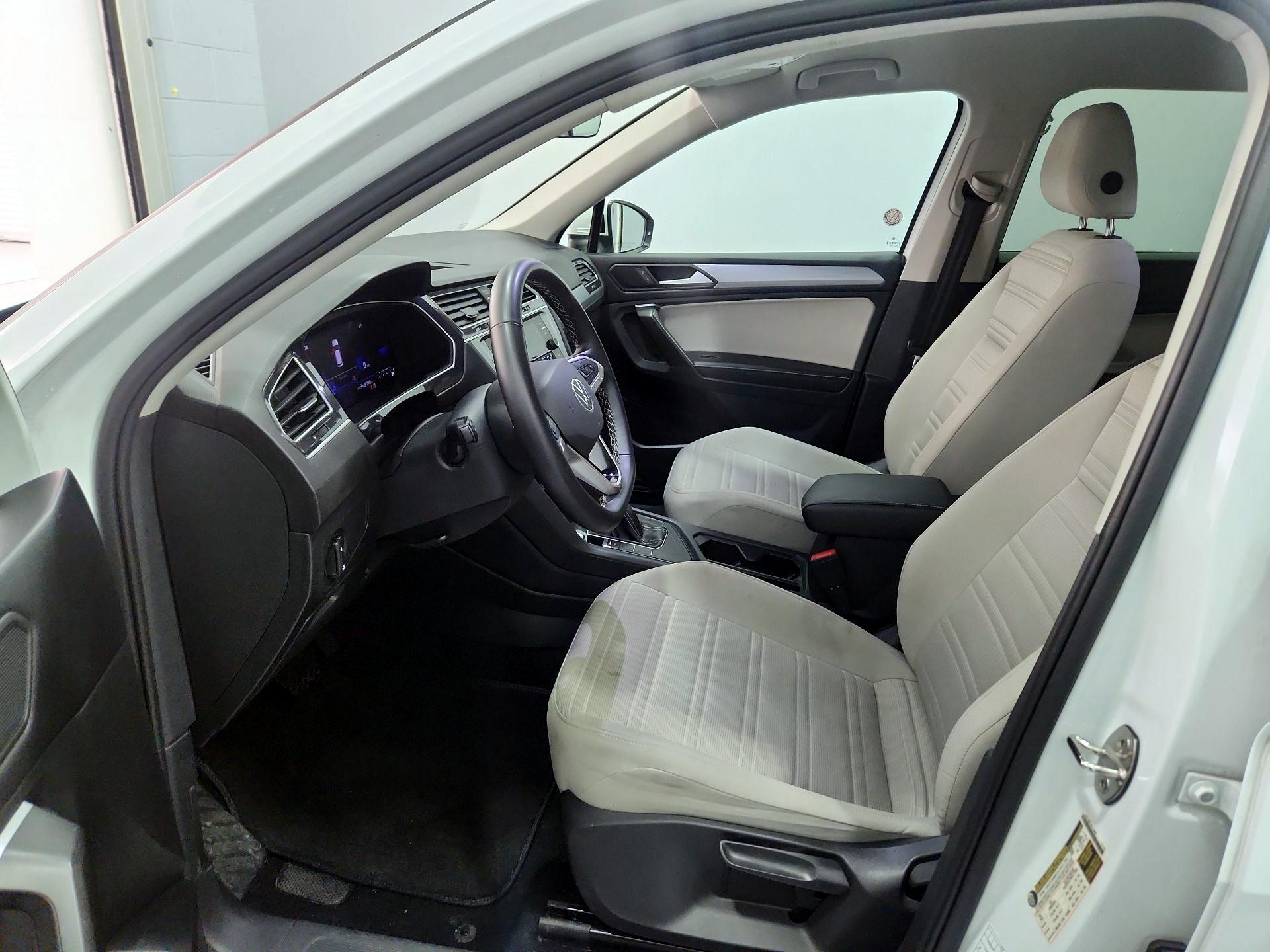 Thumbnail: 2024 Volkswagen Tiguan - 11