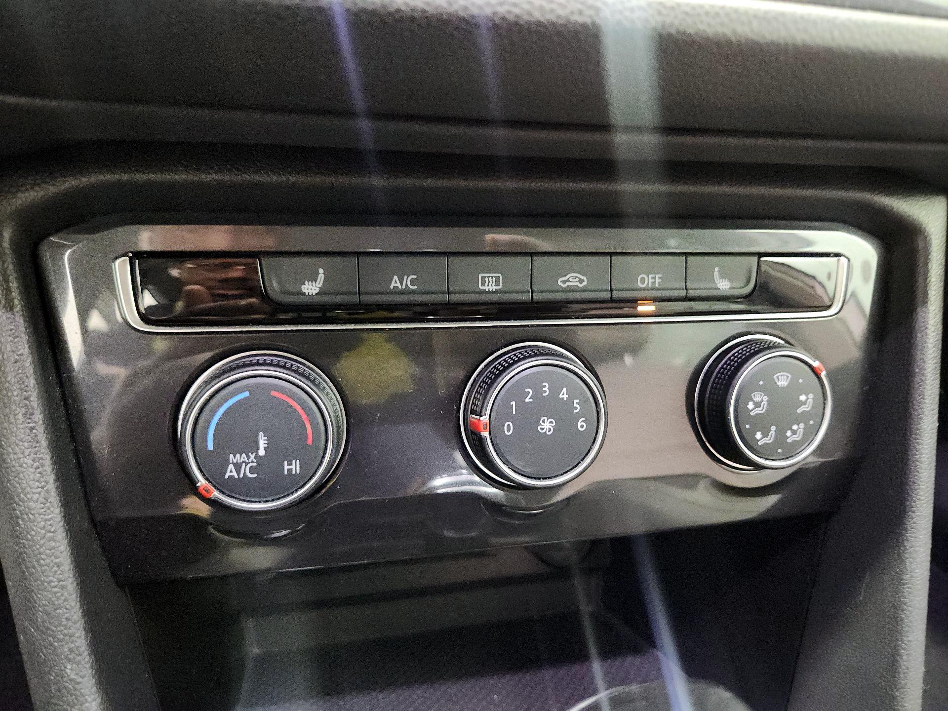 Thumbnail: 2024 Volkswagen Tiguan - 16