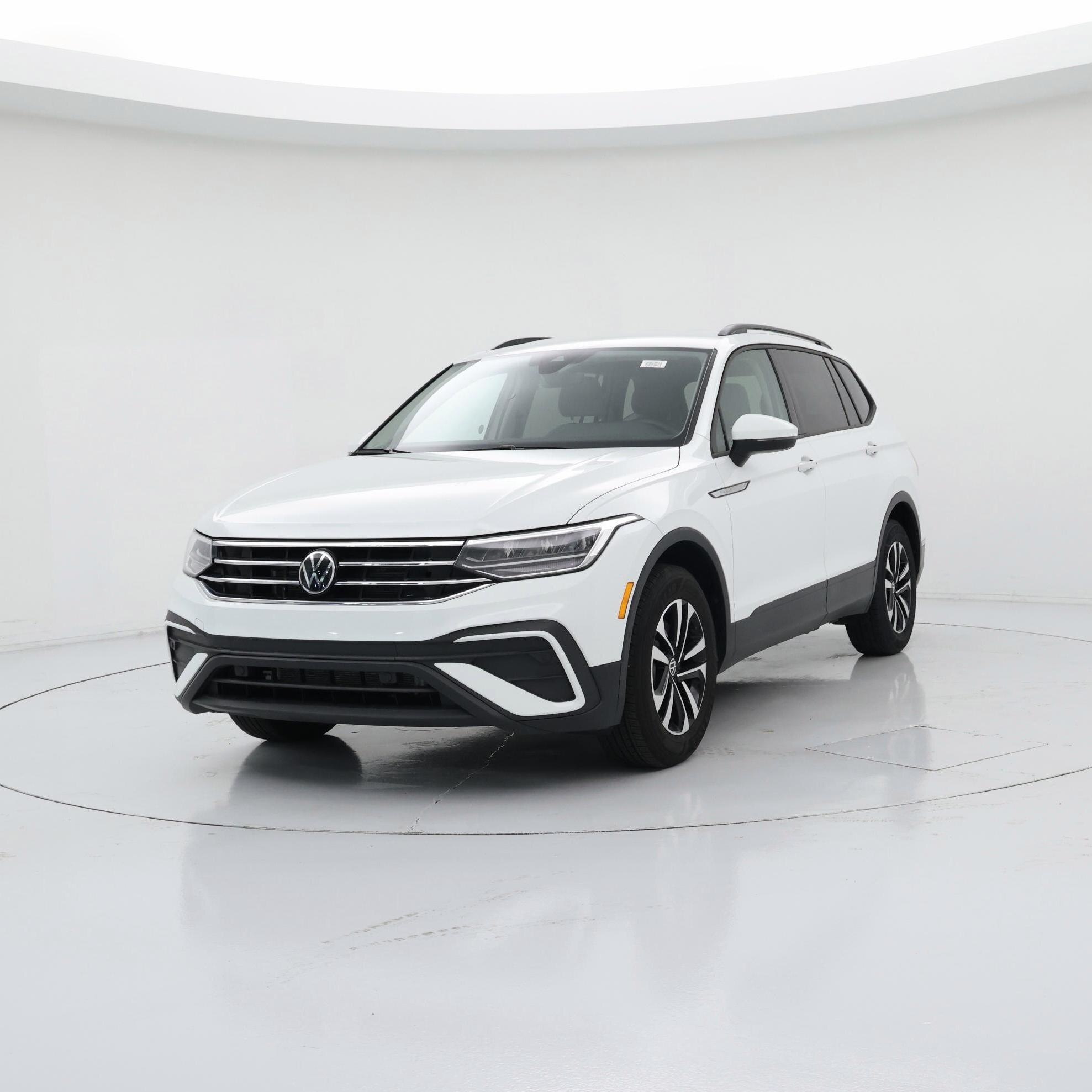 Thumbnail: 2024 Volkswagen Tiguan - 4