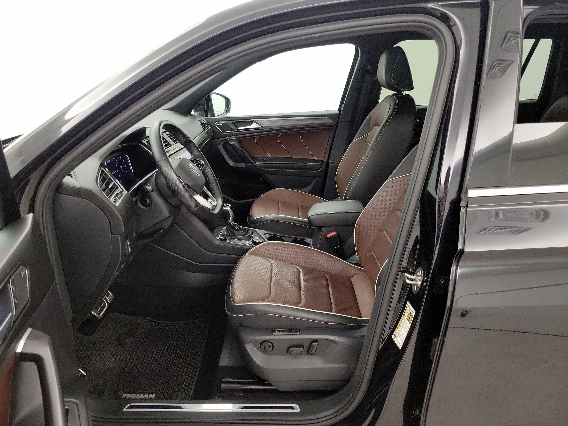 Thumbnail: 2022 Volkswagen Tiguan - 11