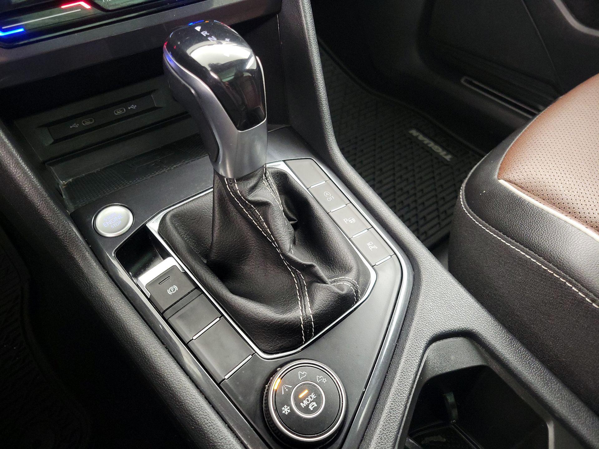 Thumbnail: 2022 Volkswagen Tiguan - 18