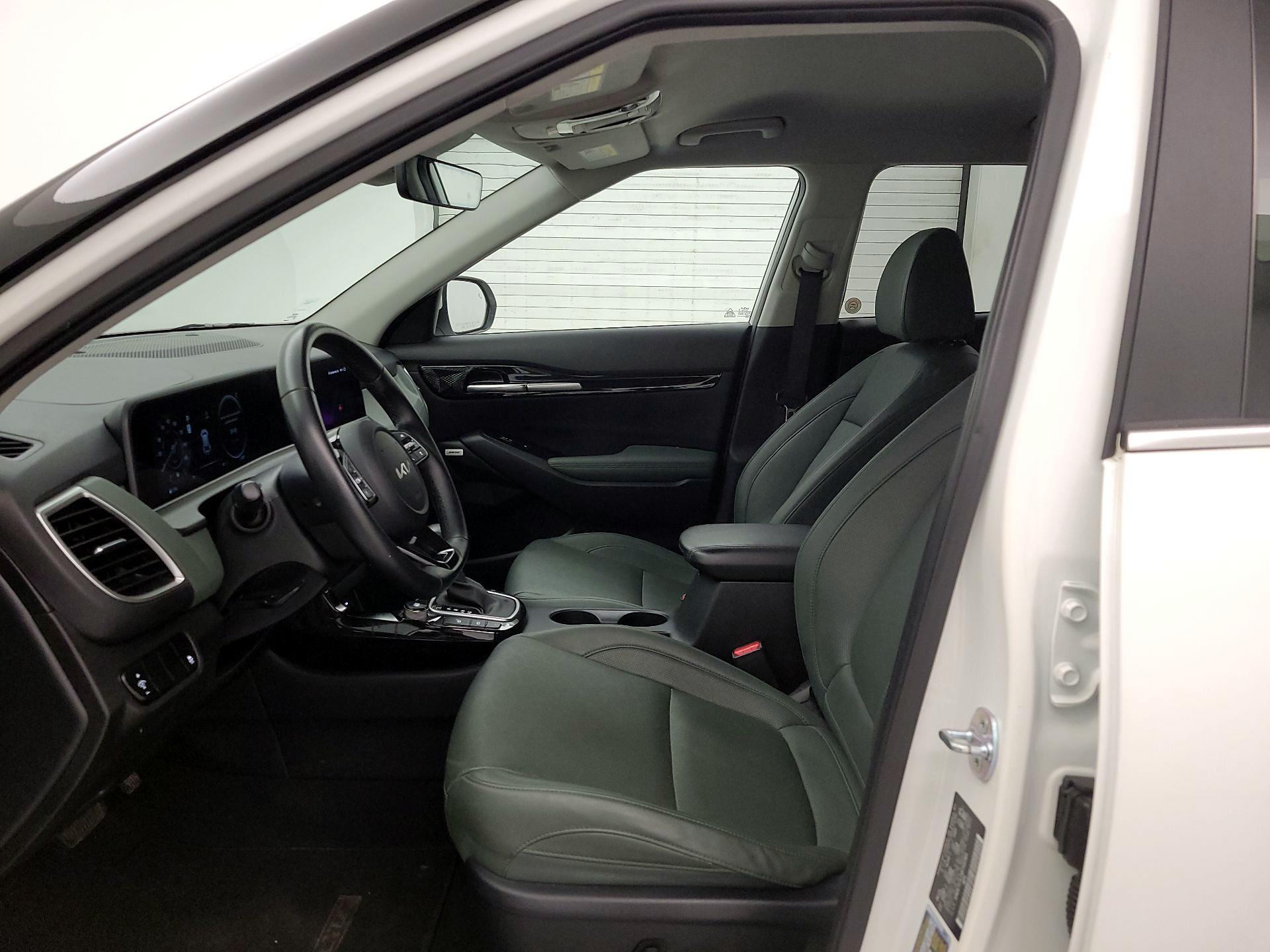 Thumbnail: 2024 Kia Seltos - 11