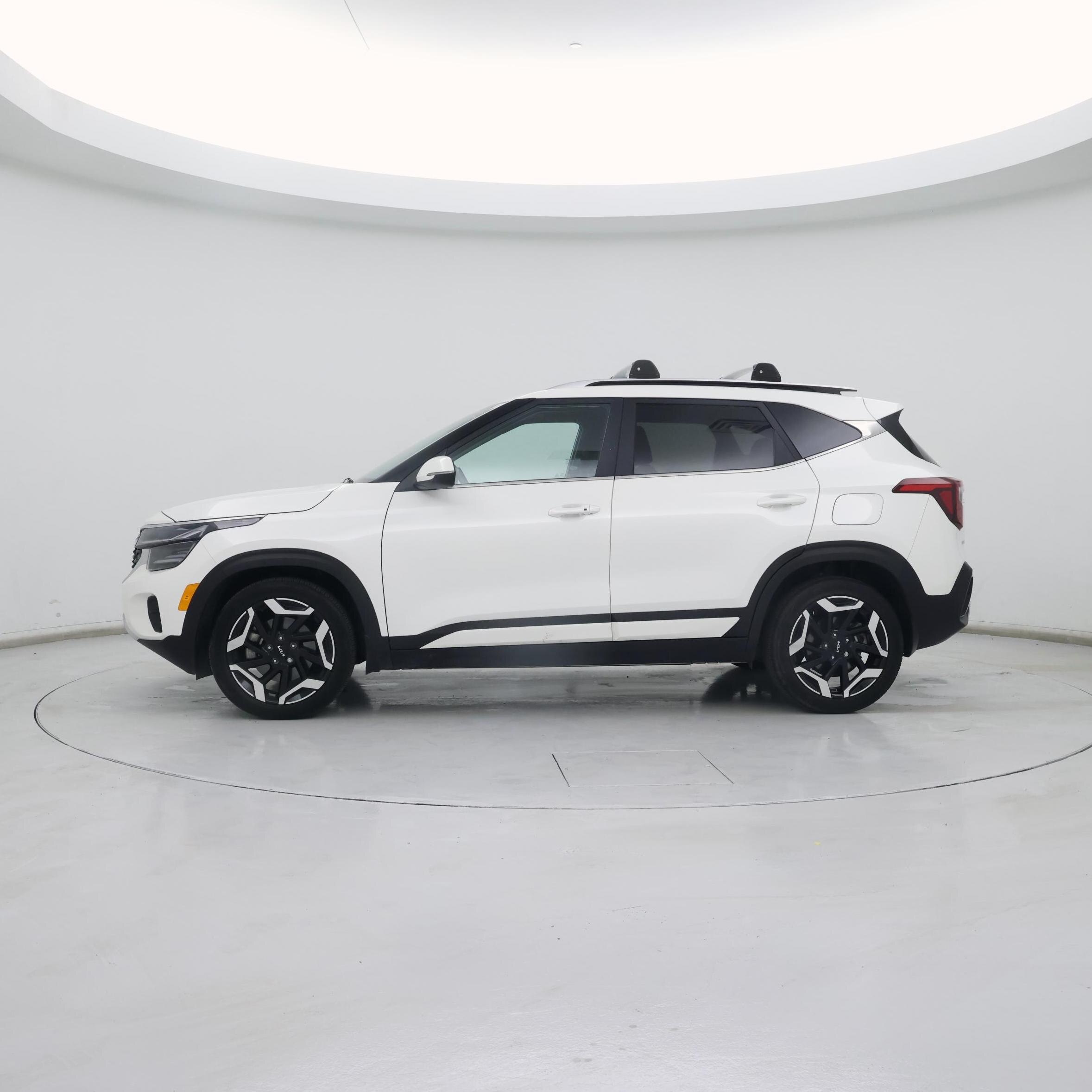 Thumbnail: 2024 Kia Seltos - 3