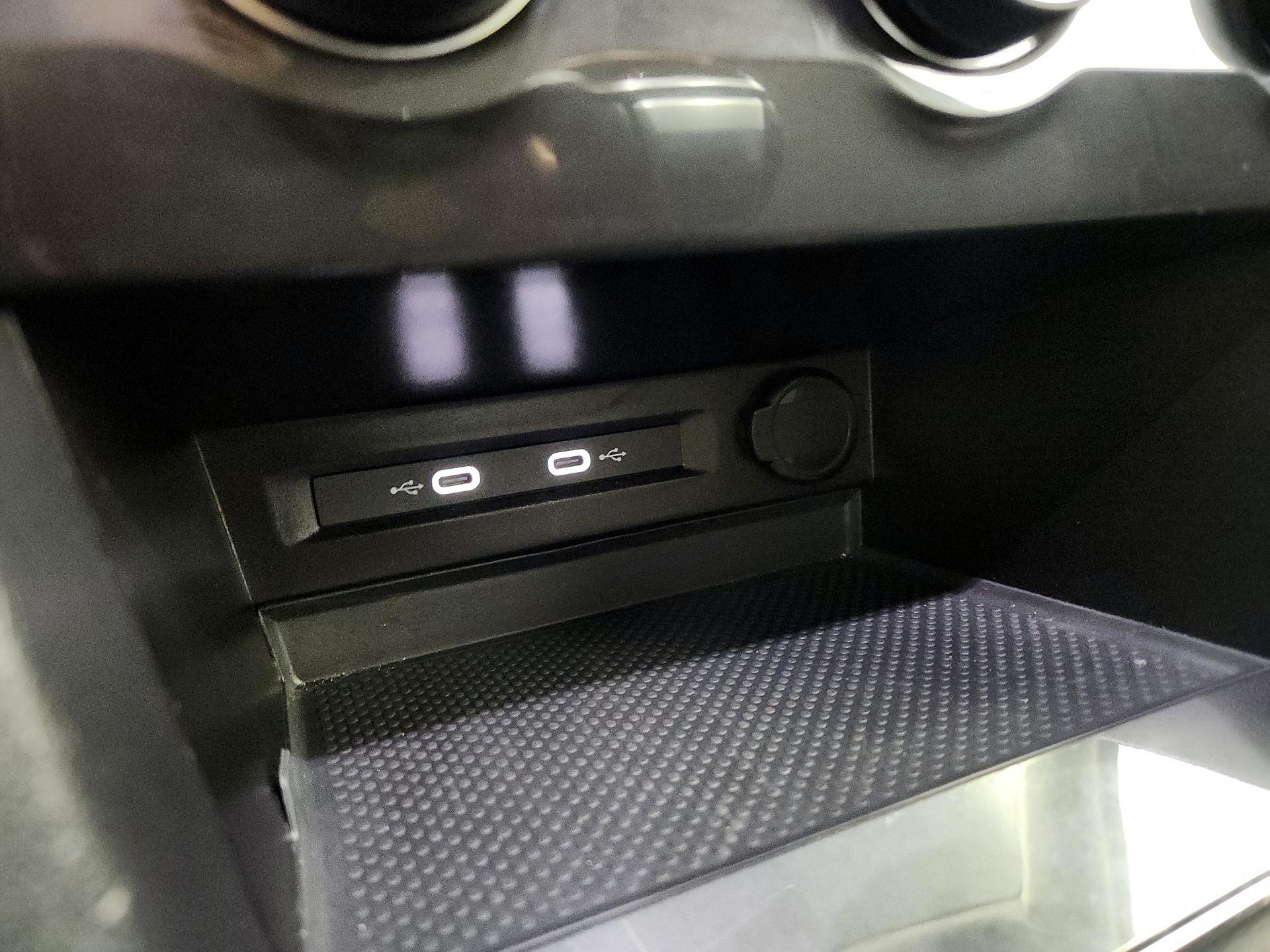 Thumbnail: 2024 Volkswagen Tiguan - 18