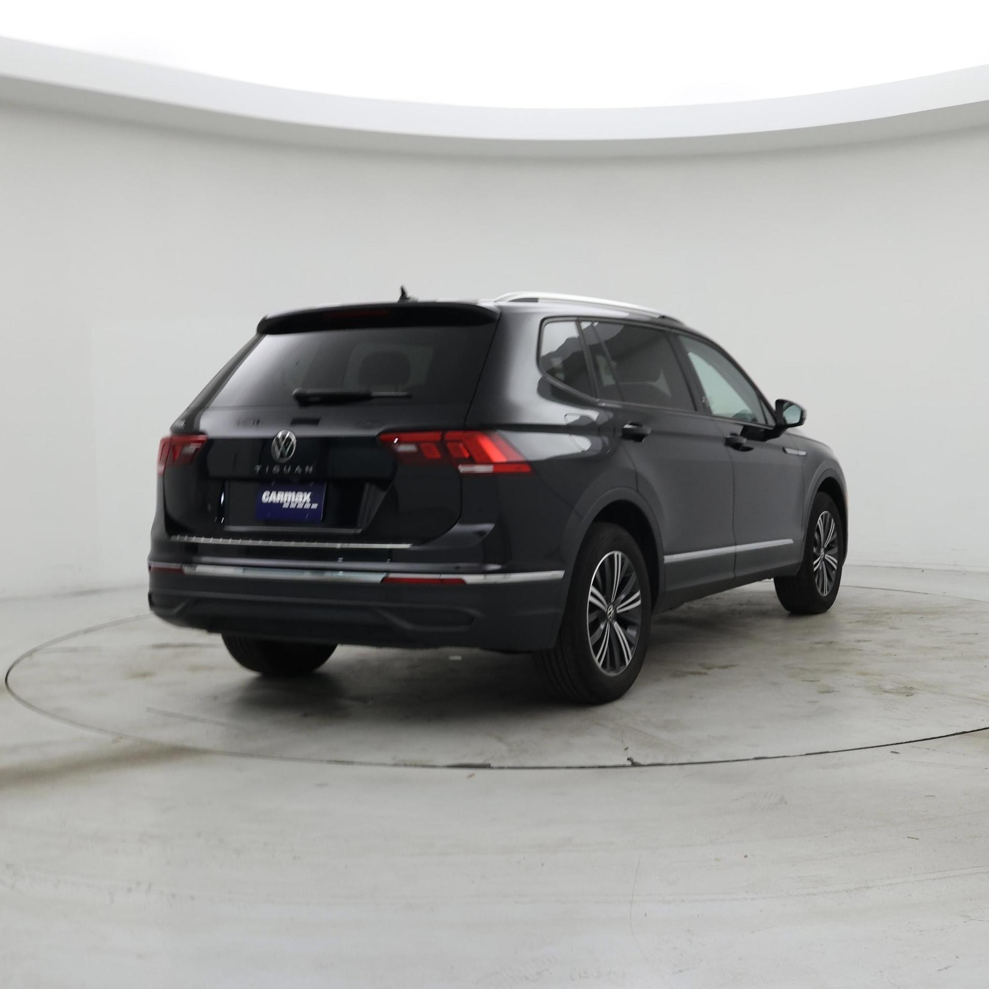 Thumbnail: 2024 Volkswagen Tiguan - 8