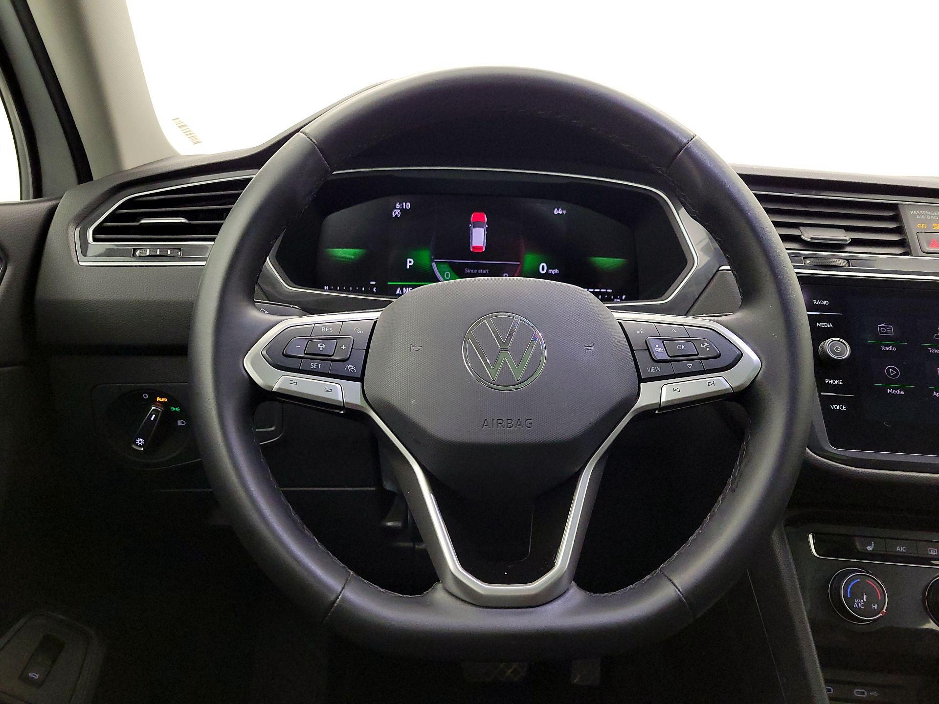 Thumbnail: 2024 Volkswagen Tiguan - 10