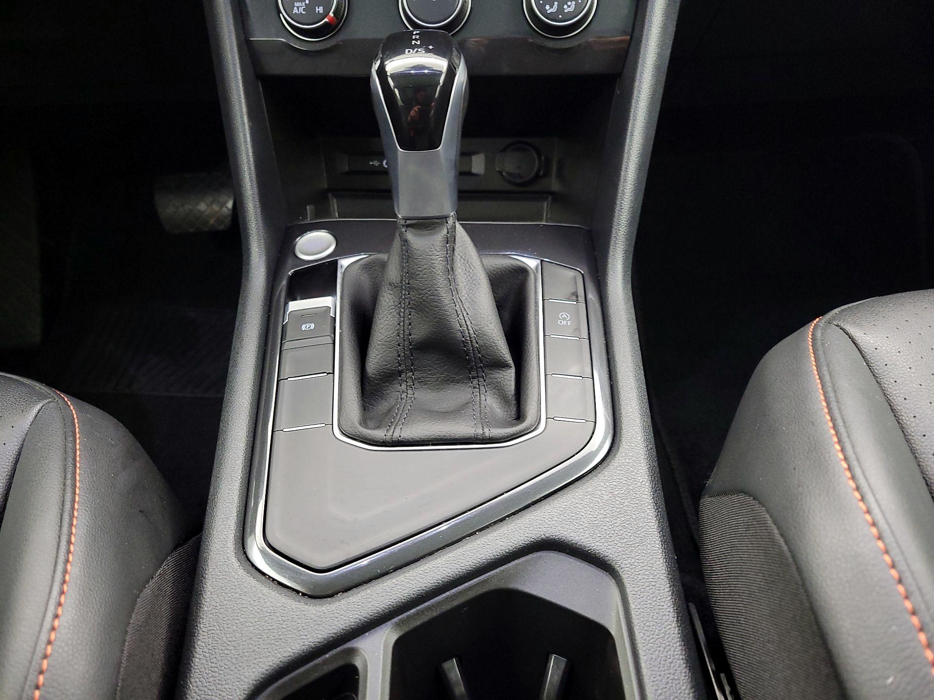 Thumbnail: 2024 Volkswagen Tiguan - 17