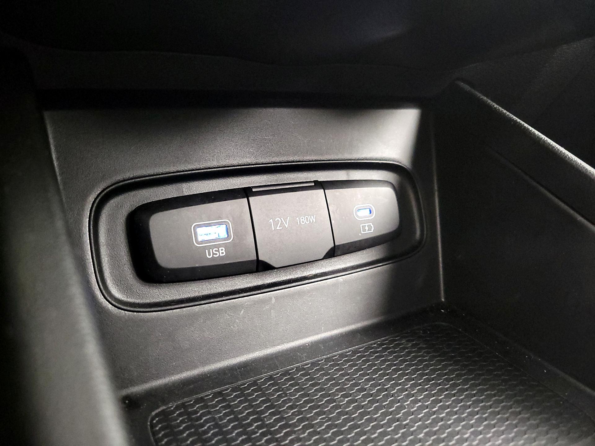 Thumbnail: 2025 Hyundai Venue - 17