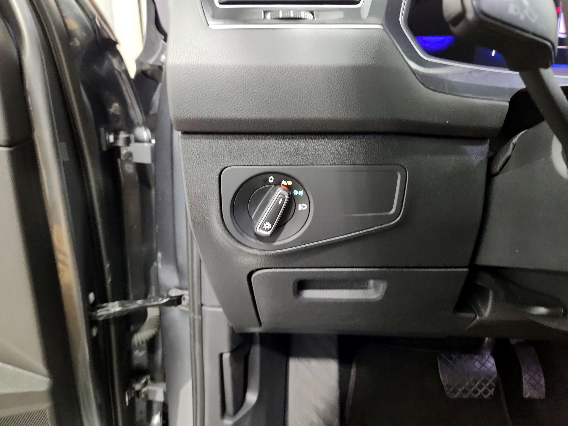 Thumbnail: 2024 Volkswagen Tiguan - 13